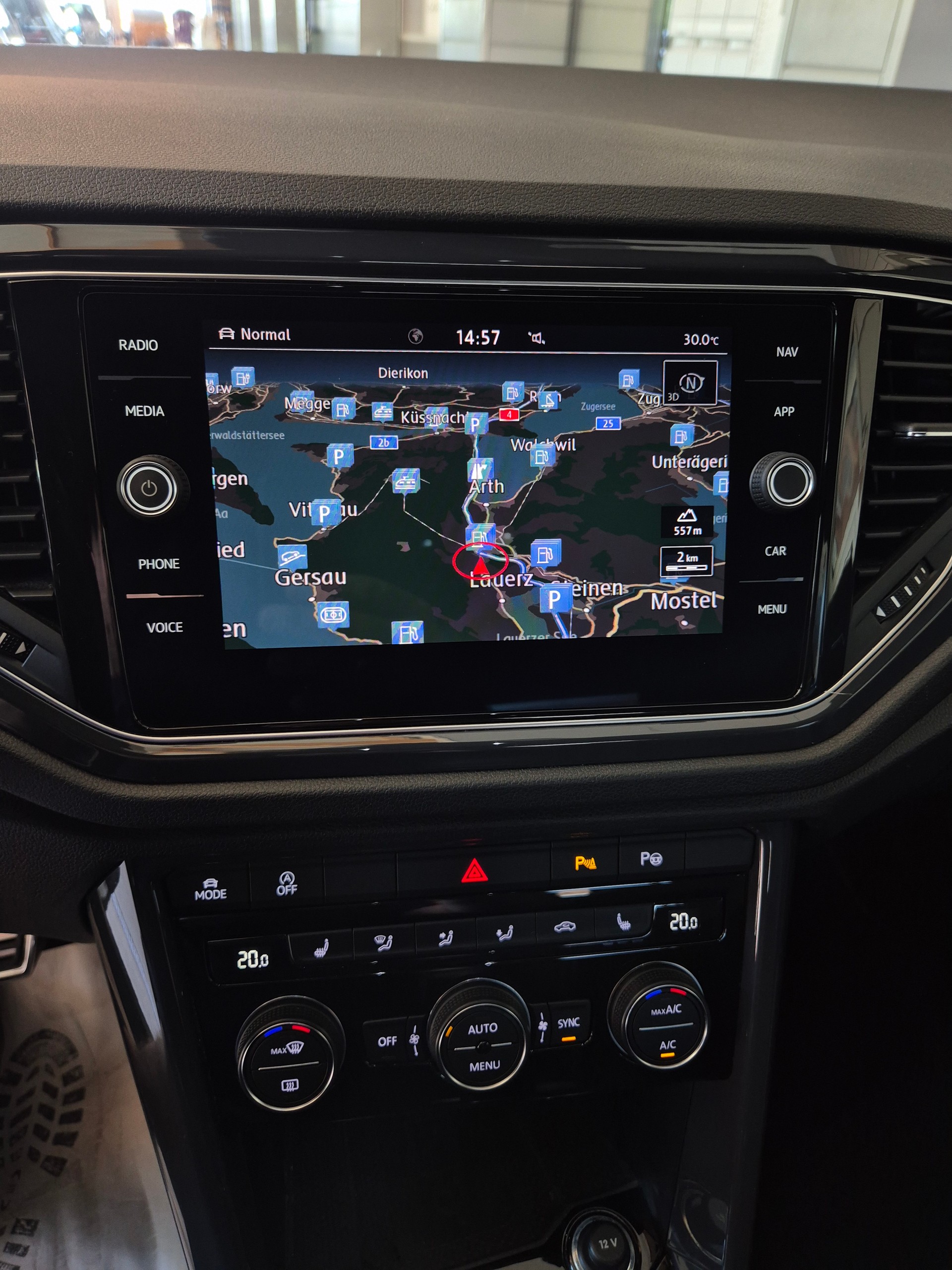 VW T-Roc 1.0 TSI Advance *R-Line*-image-13