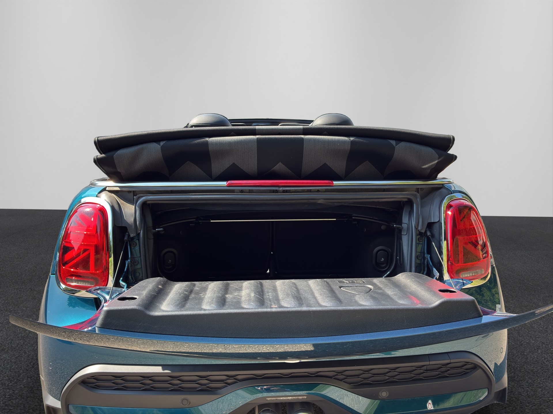 MINI Cabrio Cooper S SDKG-image-14