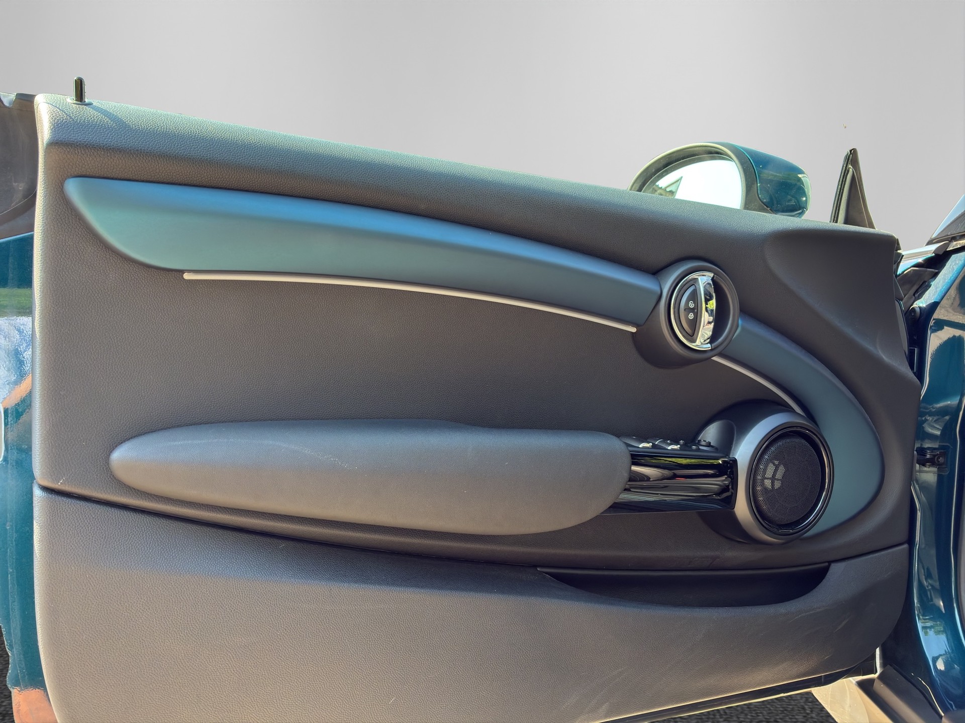 MINI Cabrio Cooper S SDKG-image-8