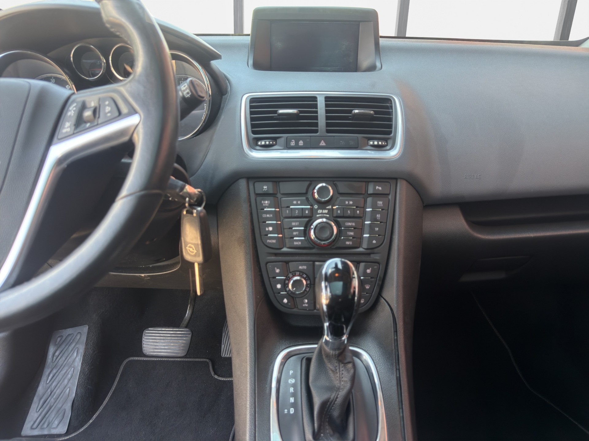 OPEL Meriva 1.7 CDTi Cosmo Automatic-image-11