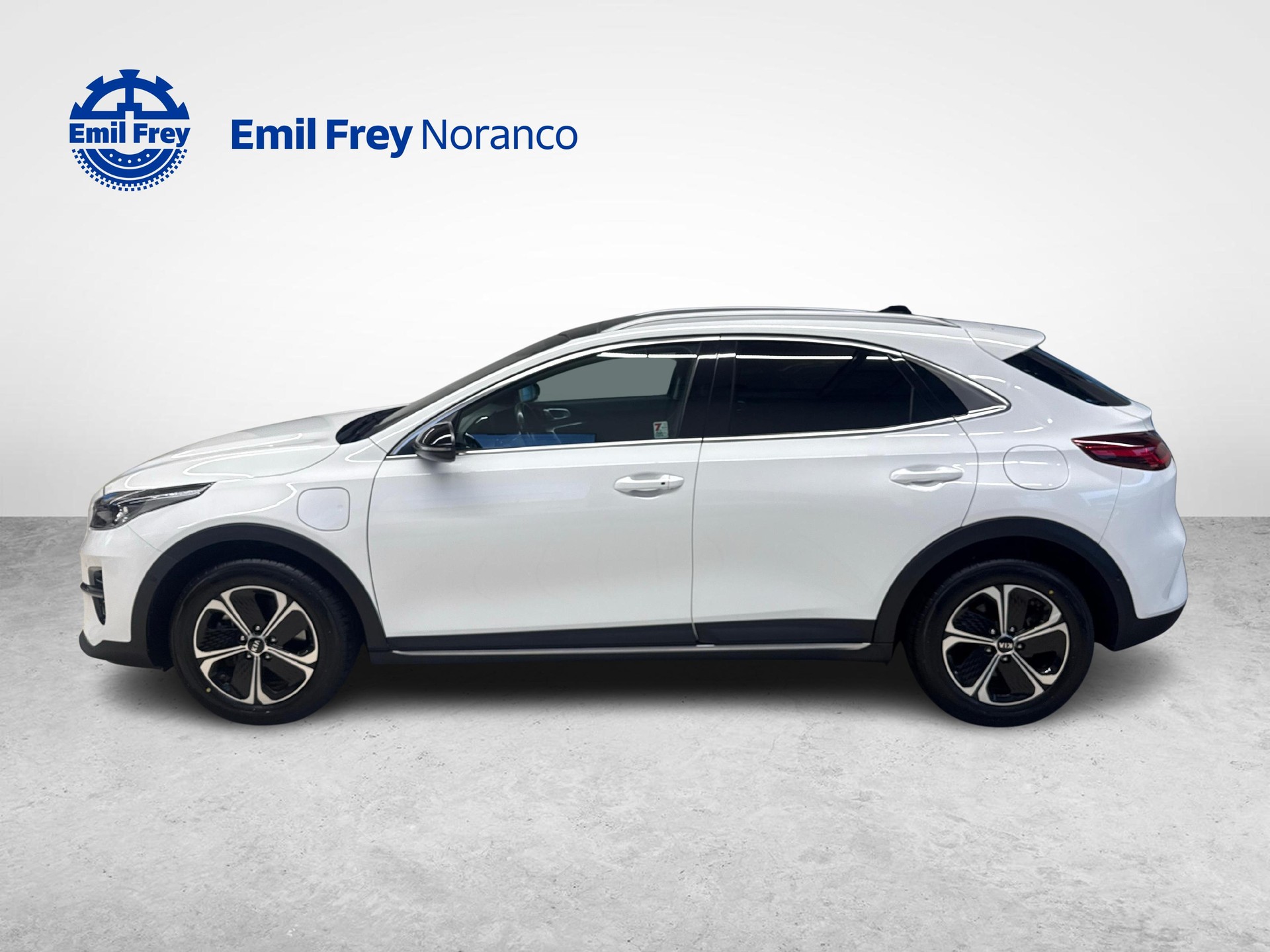 KIA XCeed 1.6 GDi Plug-in Hybrid Style + Ruote invernali-showroom-element-1