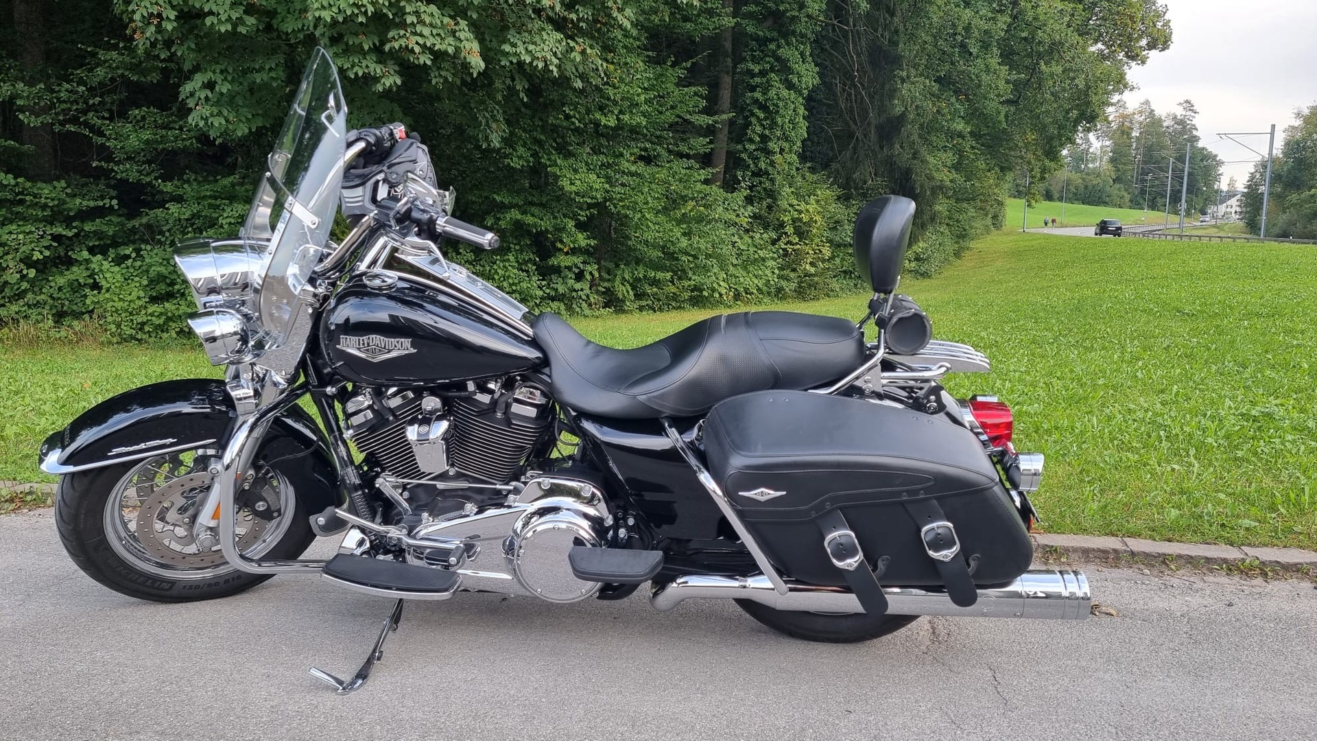 HARLEY-DAVIDSON FLHRC Road King Classic 107 ABS-image-2