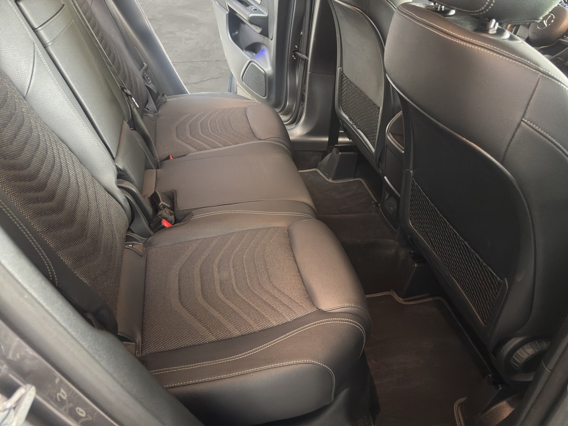 MERCEDES-BENZ GLA 200 4Matic Style 8G-DCT-image-19