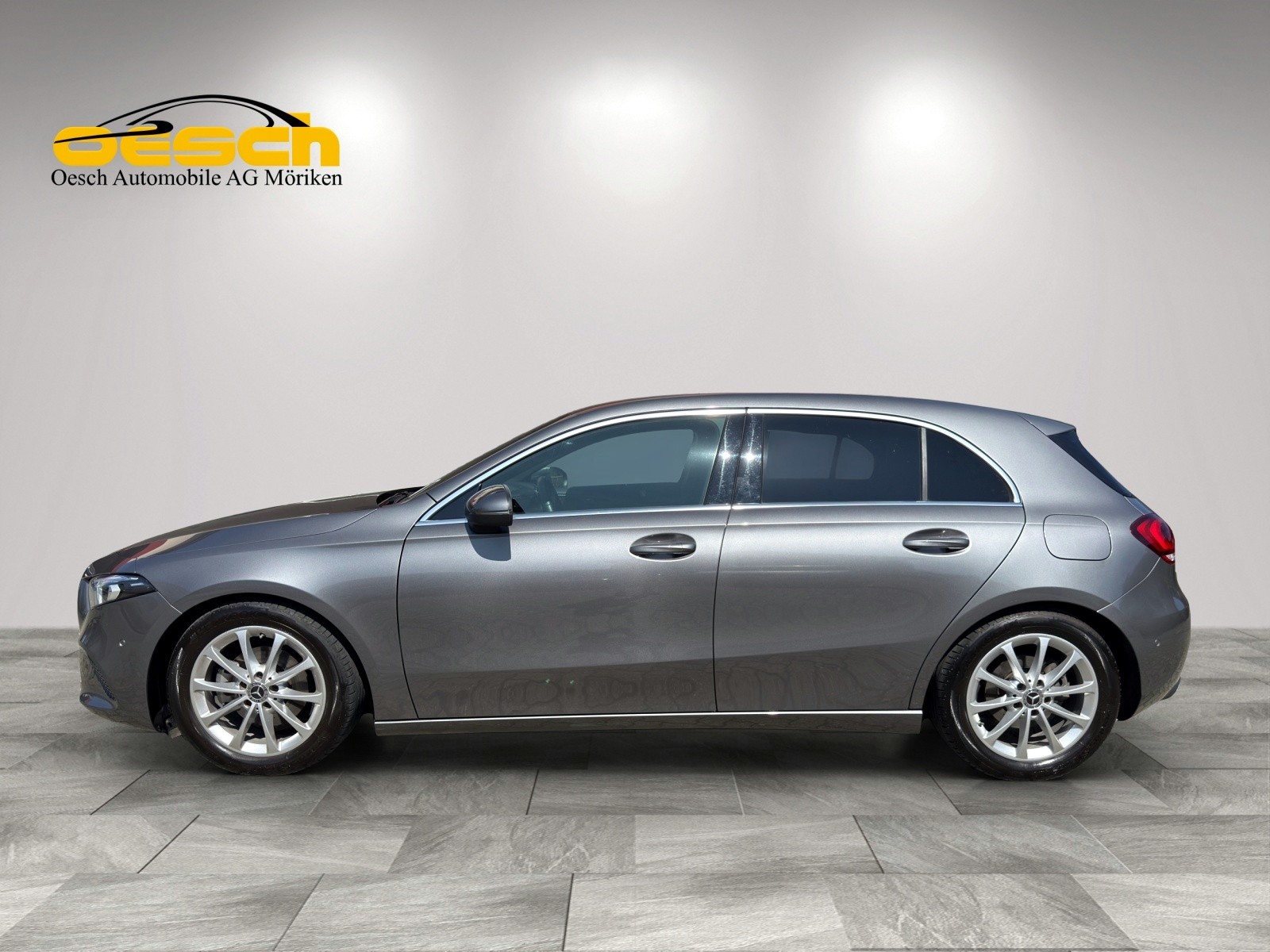 MERCEDES-BENZ A 180 Style-showroom-element-1