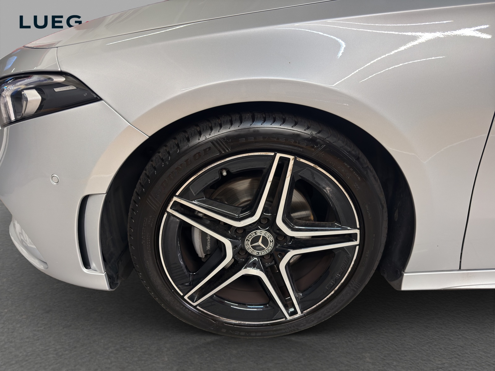 MERCEDES-BENZ A 200 4M - AMG / Rückfahrkamera / Soundsystem / metallic-image-6