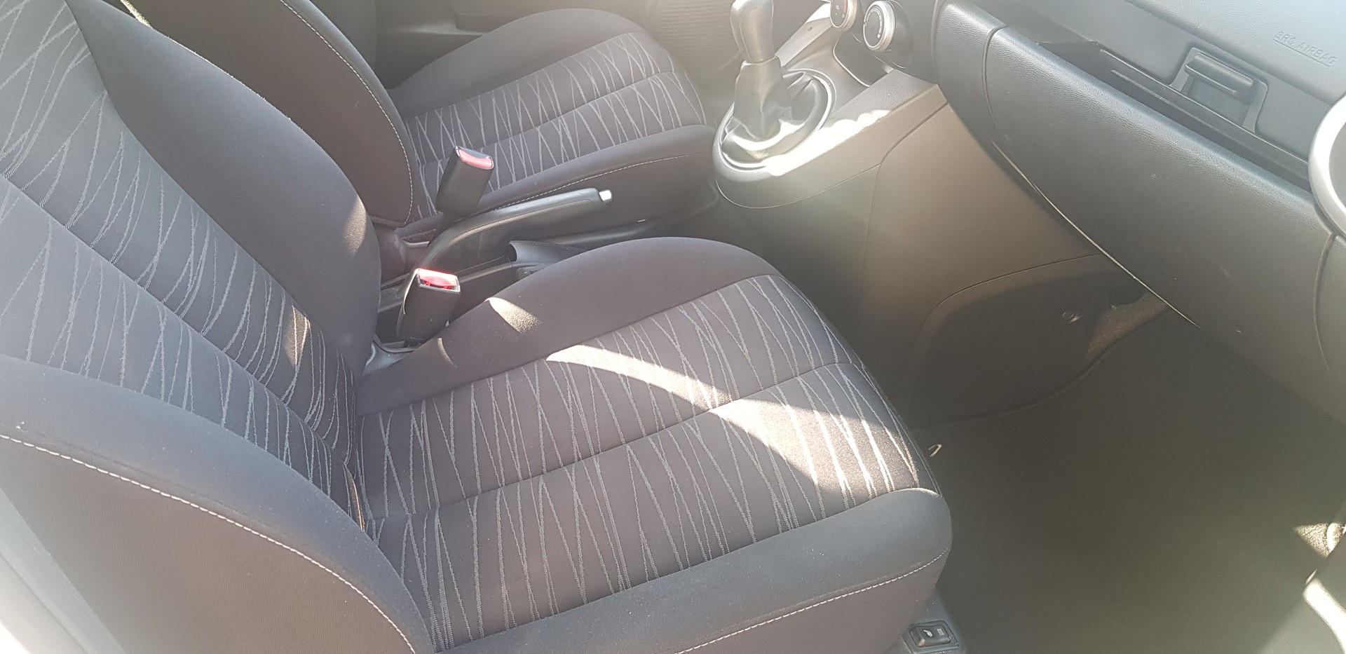 MAZDA 2 1.6 CD Exclusive-image-8