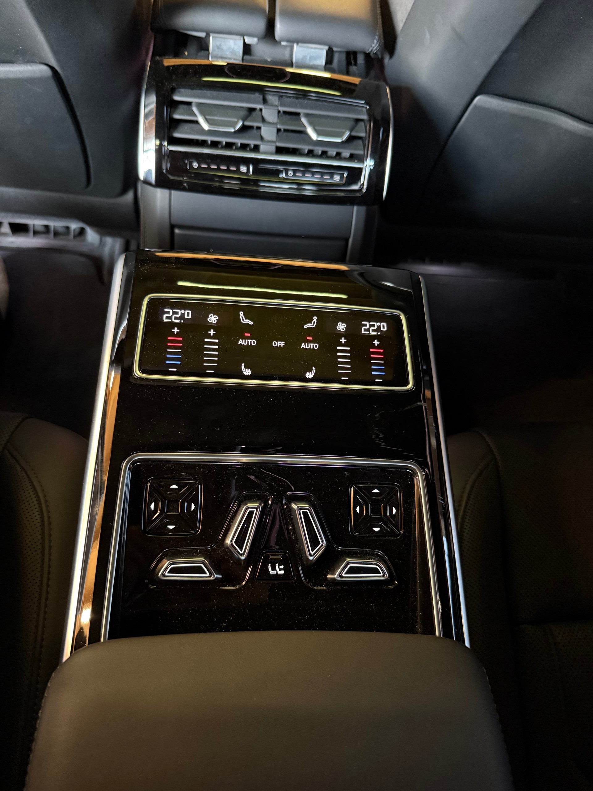 AUDI A8 50 TDI quattro tiptronic-image-12