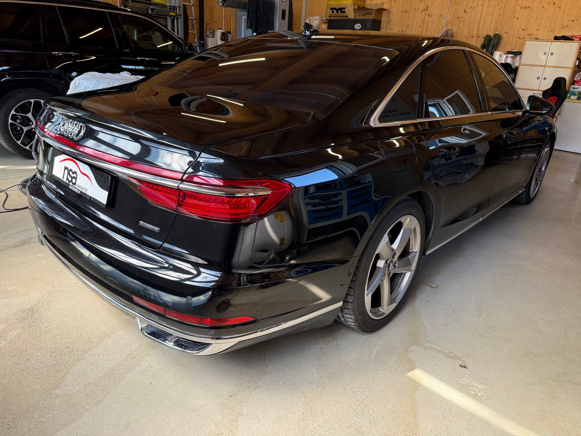 AUDI A8 50 TDI quattro tiptronic-showroom-element-3