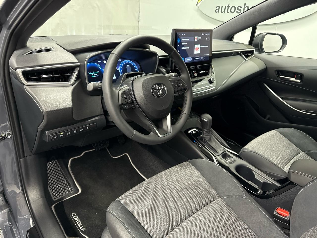 TOYOTA Corolla TS 1.8 HSD Sportline e-CVT 140HP-showroom-element-2