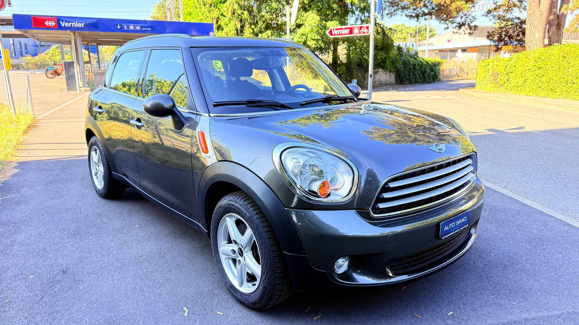 MINI Countryman Cooper FWD-image-1