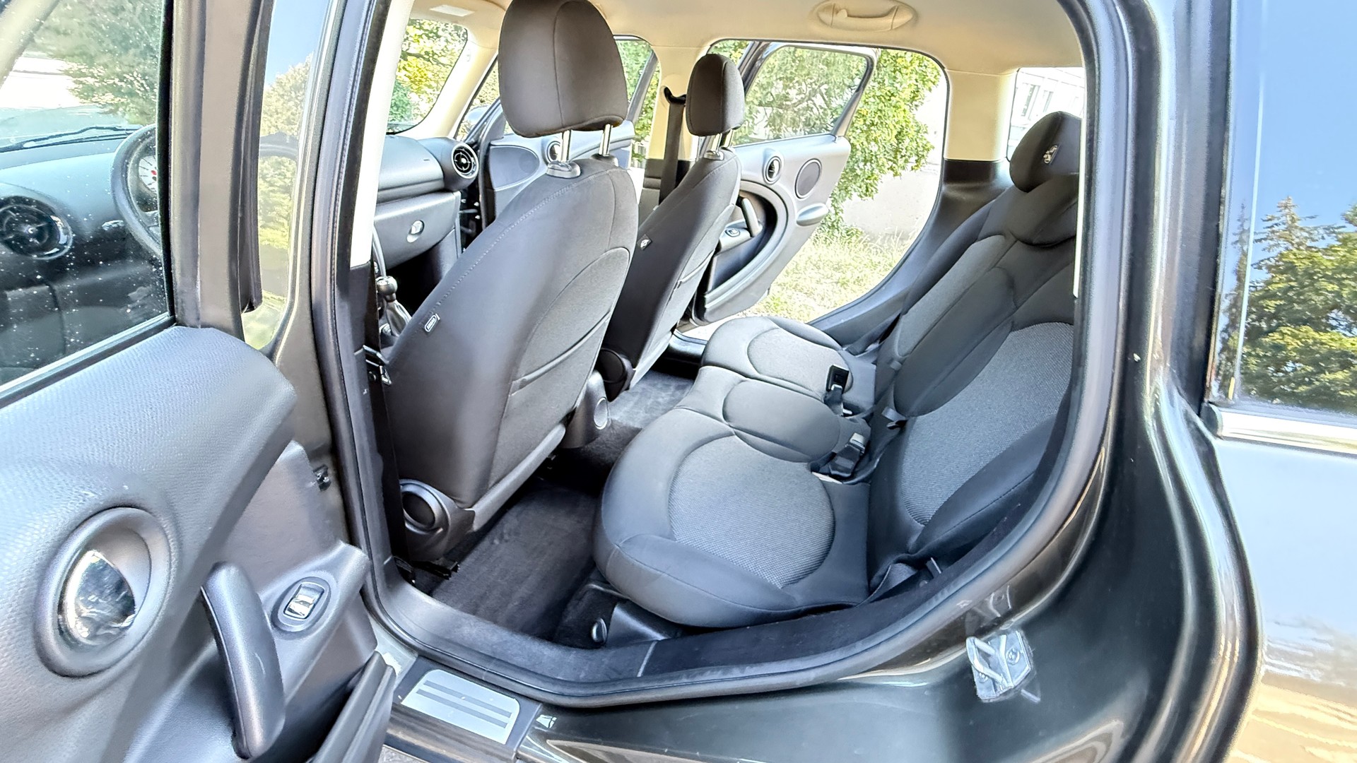 MINI Countryman Cooper FWD-image-11