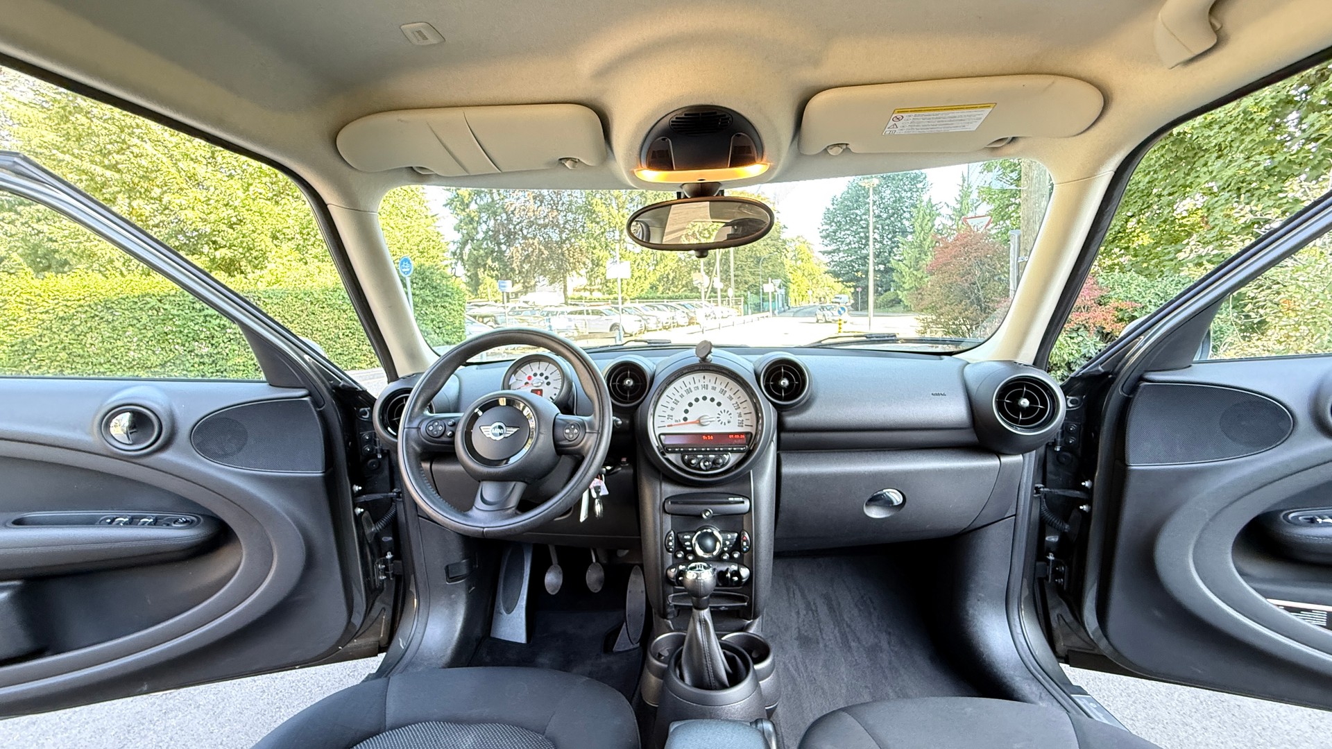 MINI Countryman Cooper FWD-image-8
