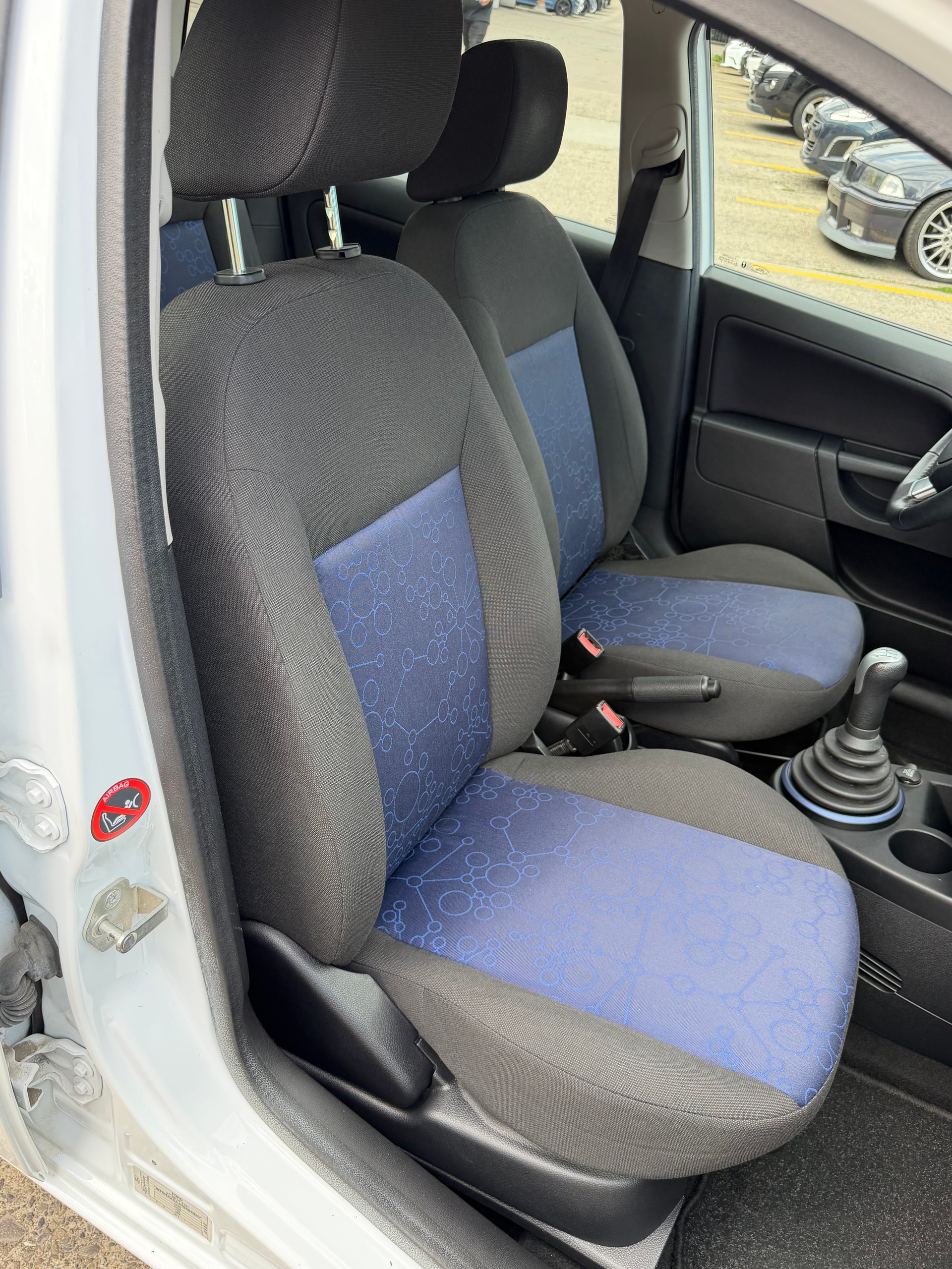 FORD Fiesta 1.4 16V Ambiente-image-14