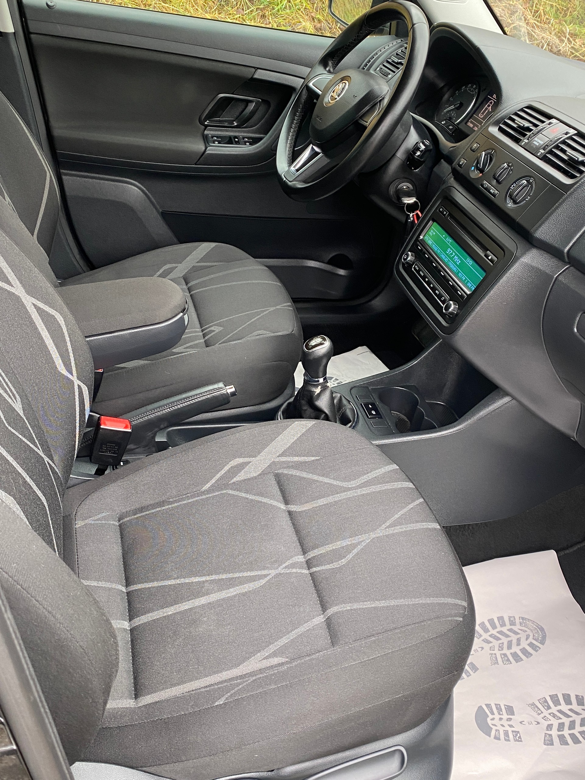 SKODA Fabia 1.6 TDI Elegance-image-4