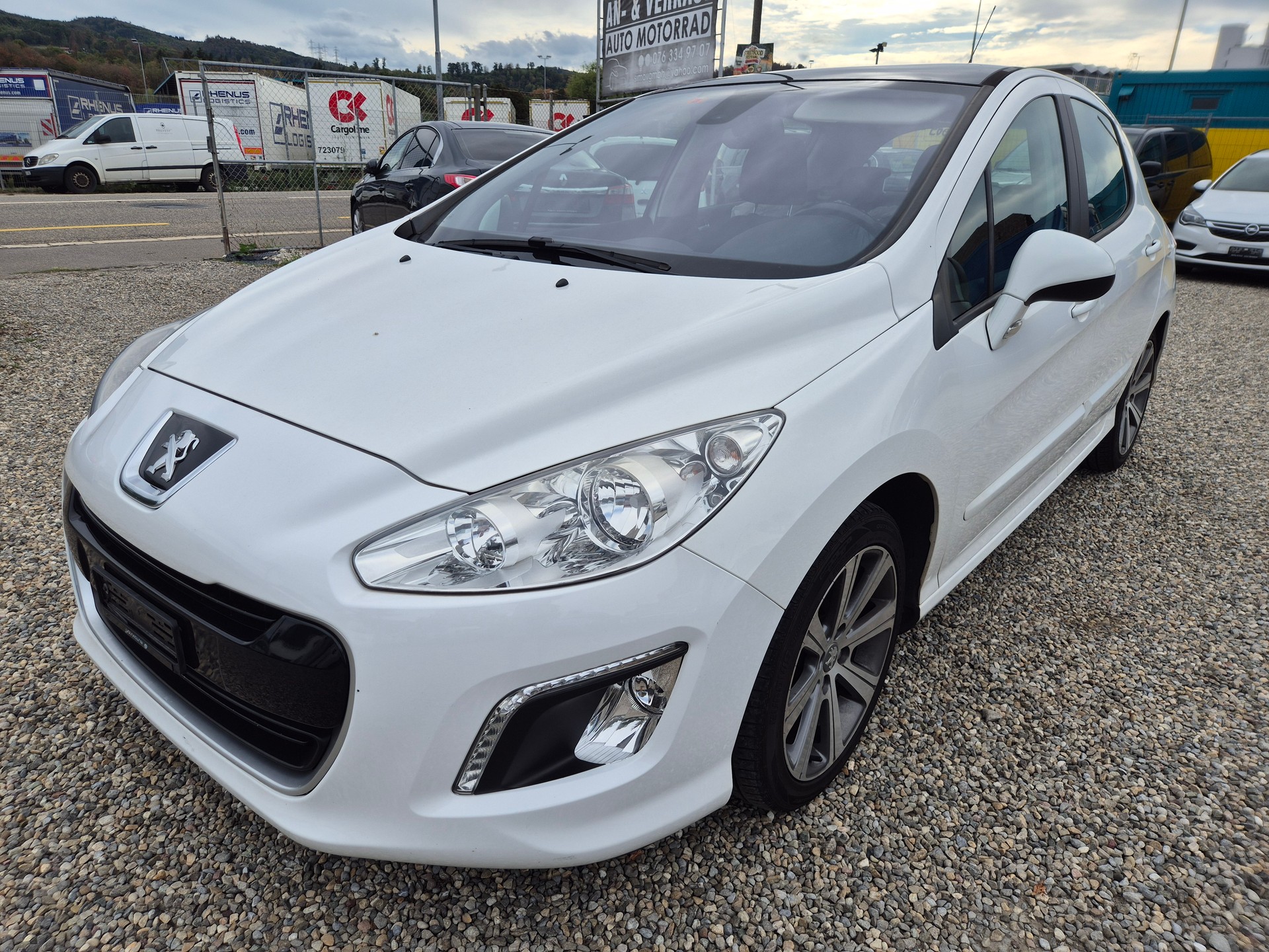 PEUGEOT 308 1.6 16V T Millesim 200