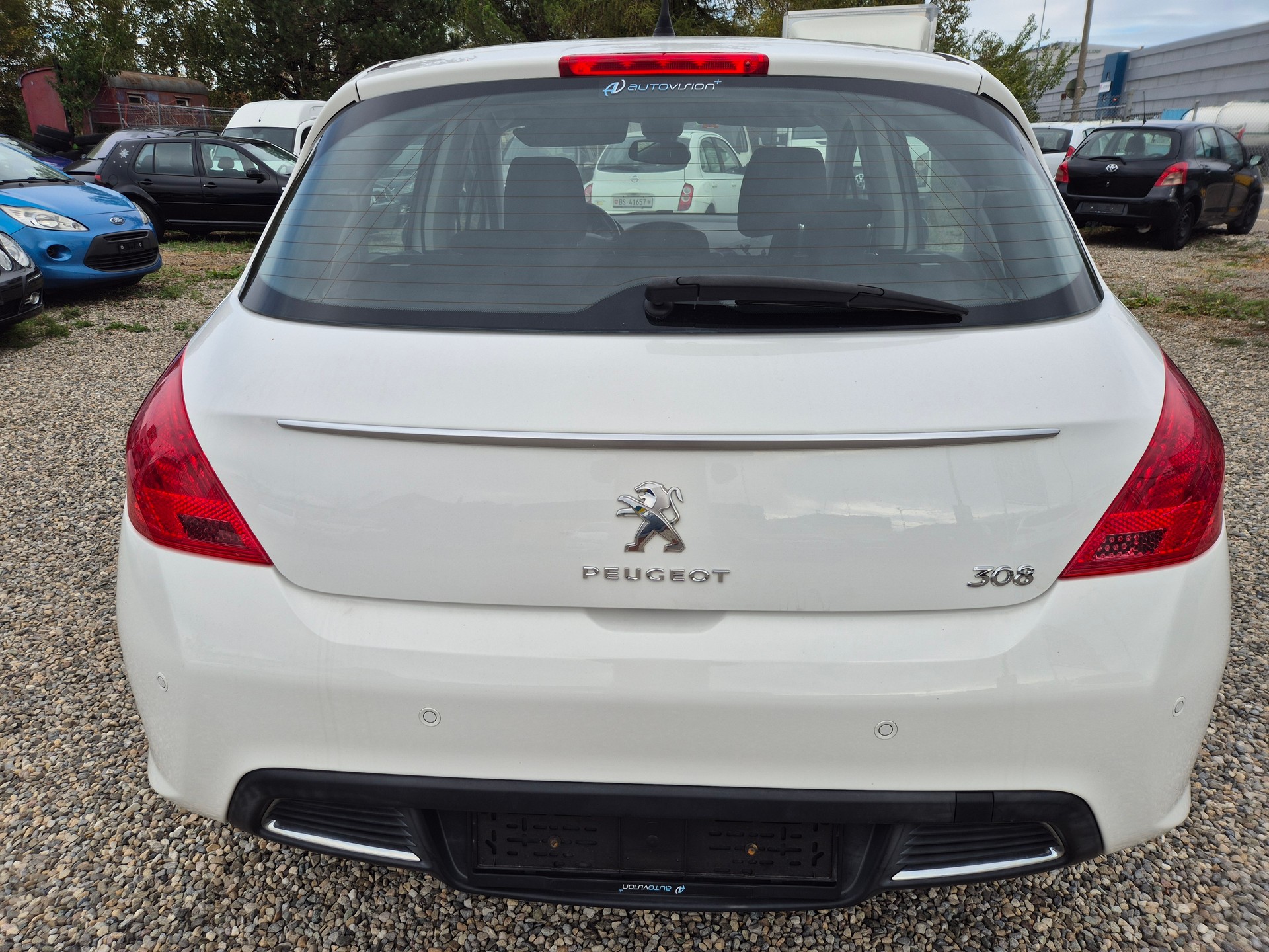 PEUGEOT 308 1.6 16V T Millesim 200-image-5