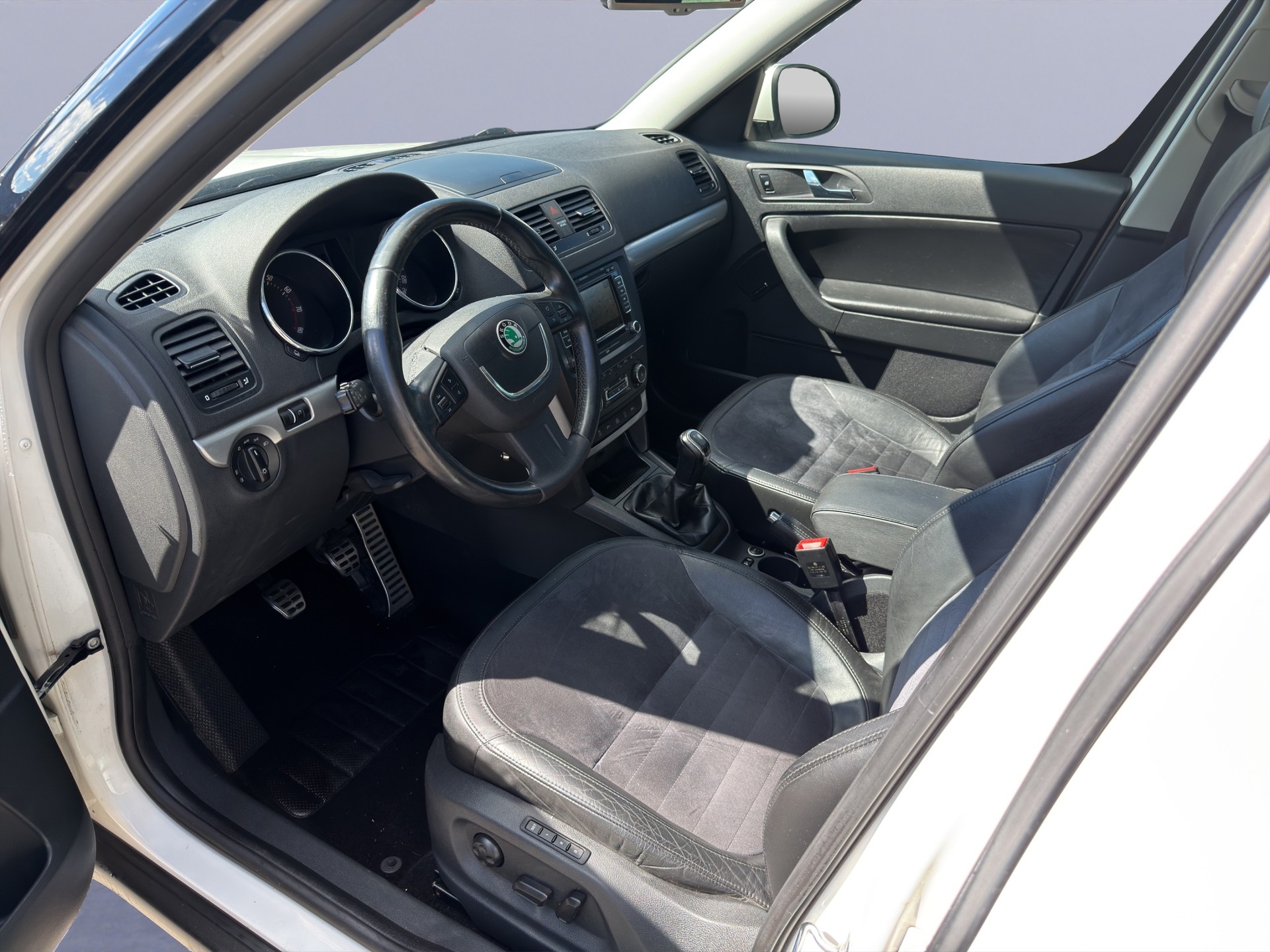 SKODA Yeti 1.8 TSI AllDrive 4x4-image-14