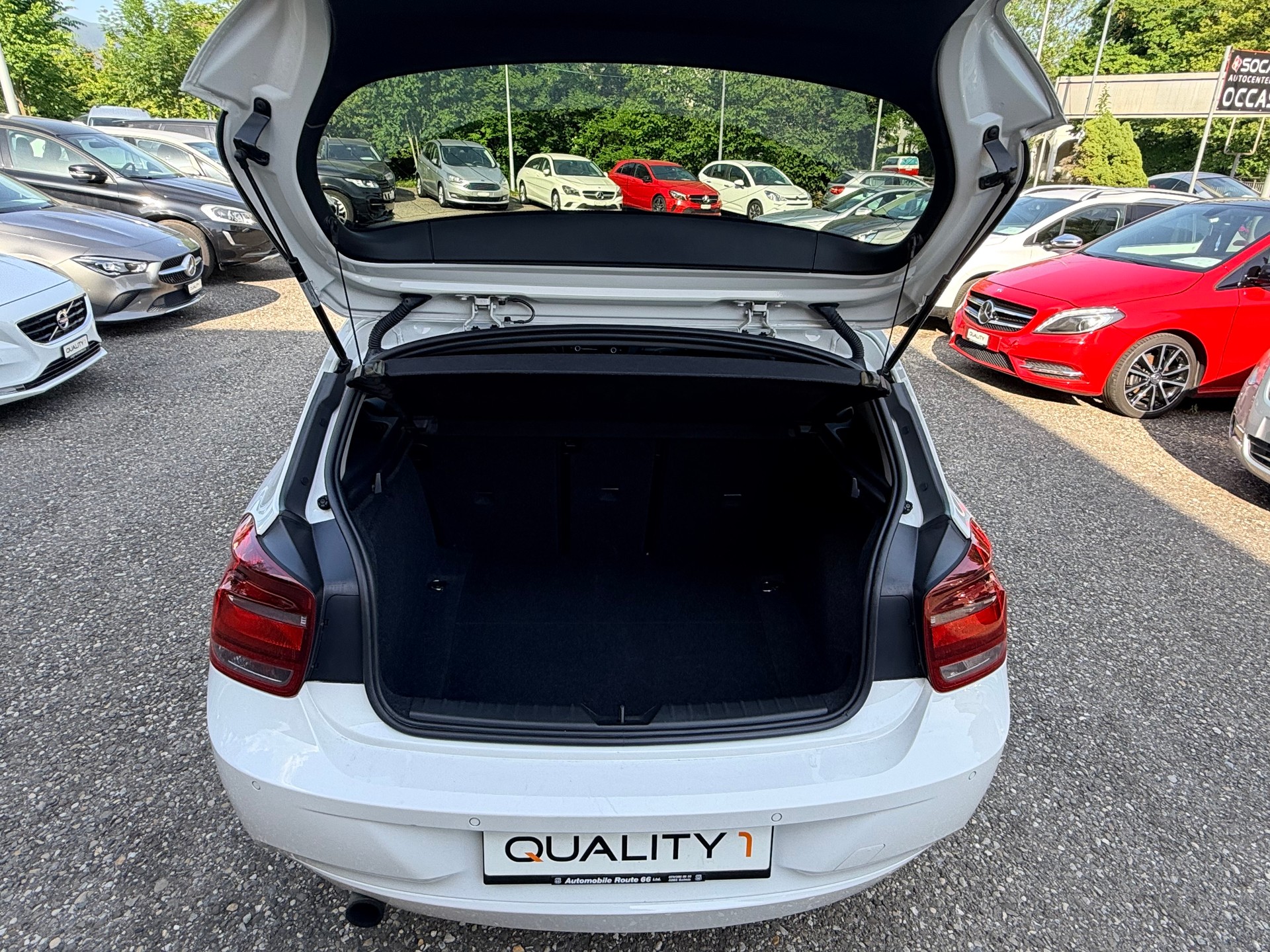 BMW 116i-image-9