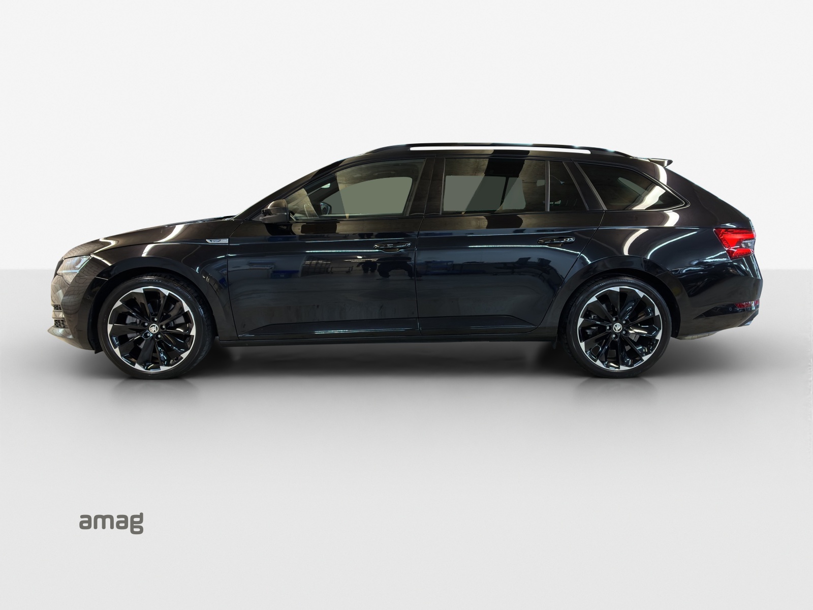 SKODA Superb Combi 2.0 TSI SportLine Light 4x4 DSG-showroom-element-1