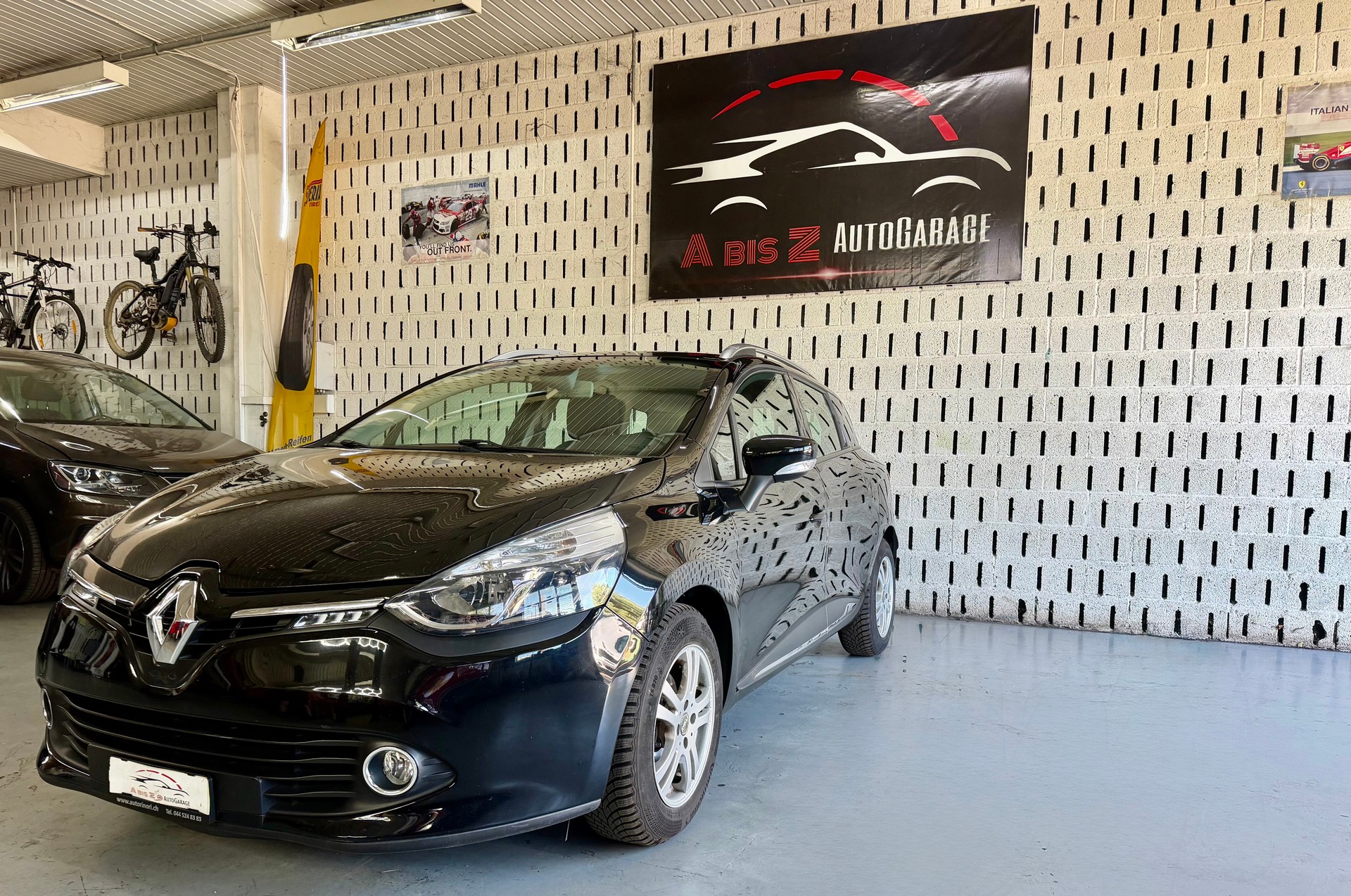 RENAULT Clio Grandtour 1.2 16V T Dynamique EDC