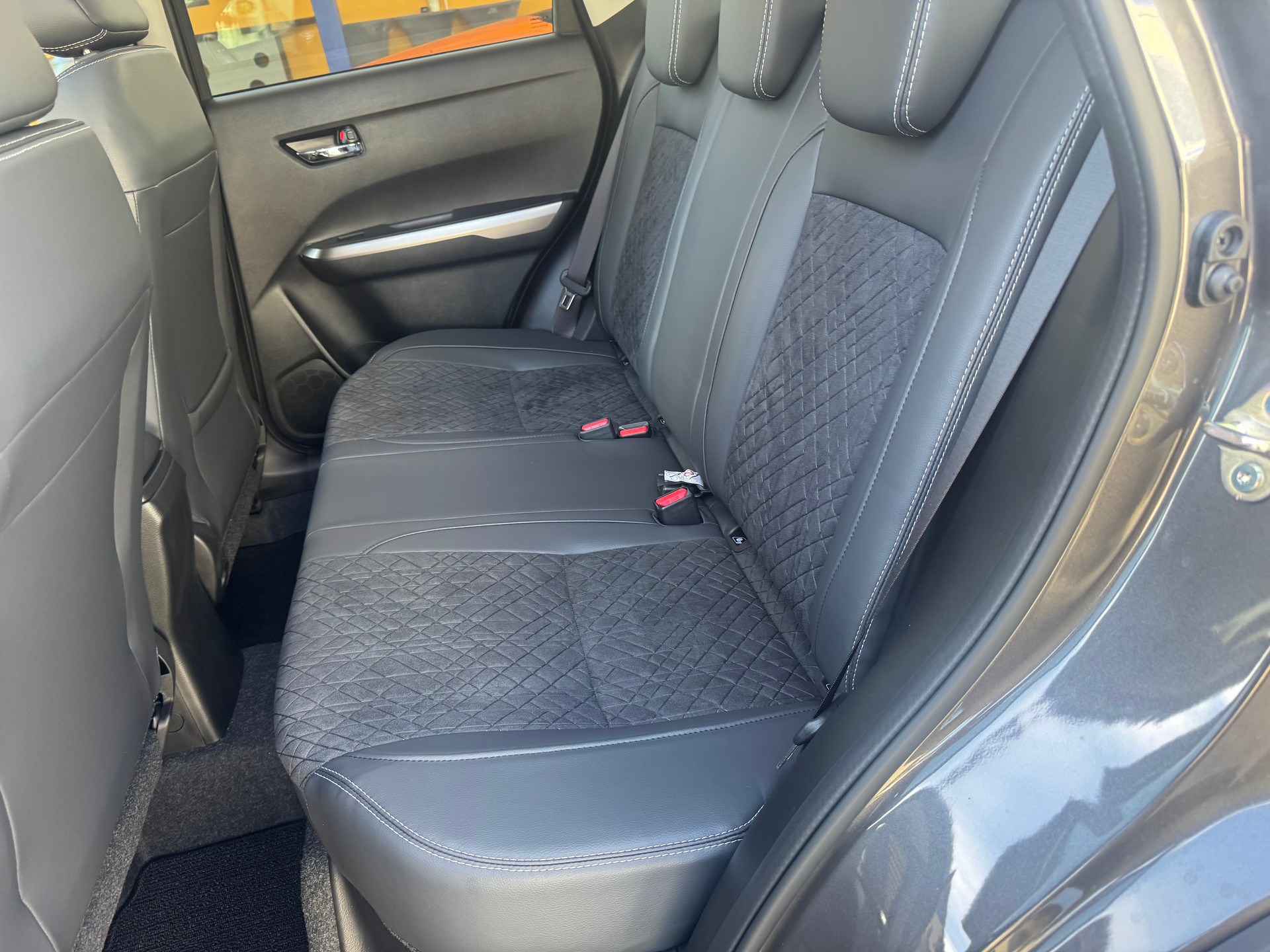 SUZUKI Vitara 1.4 Boosterjet Piz Sulai Top 4x4 Hybrid-image-14