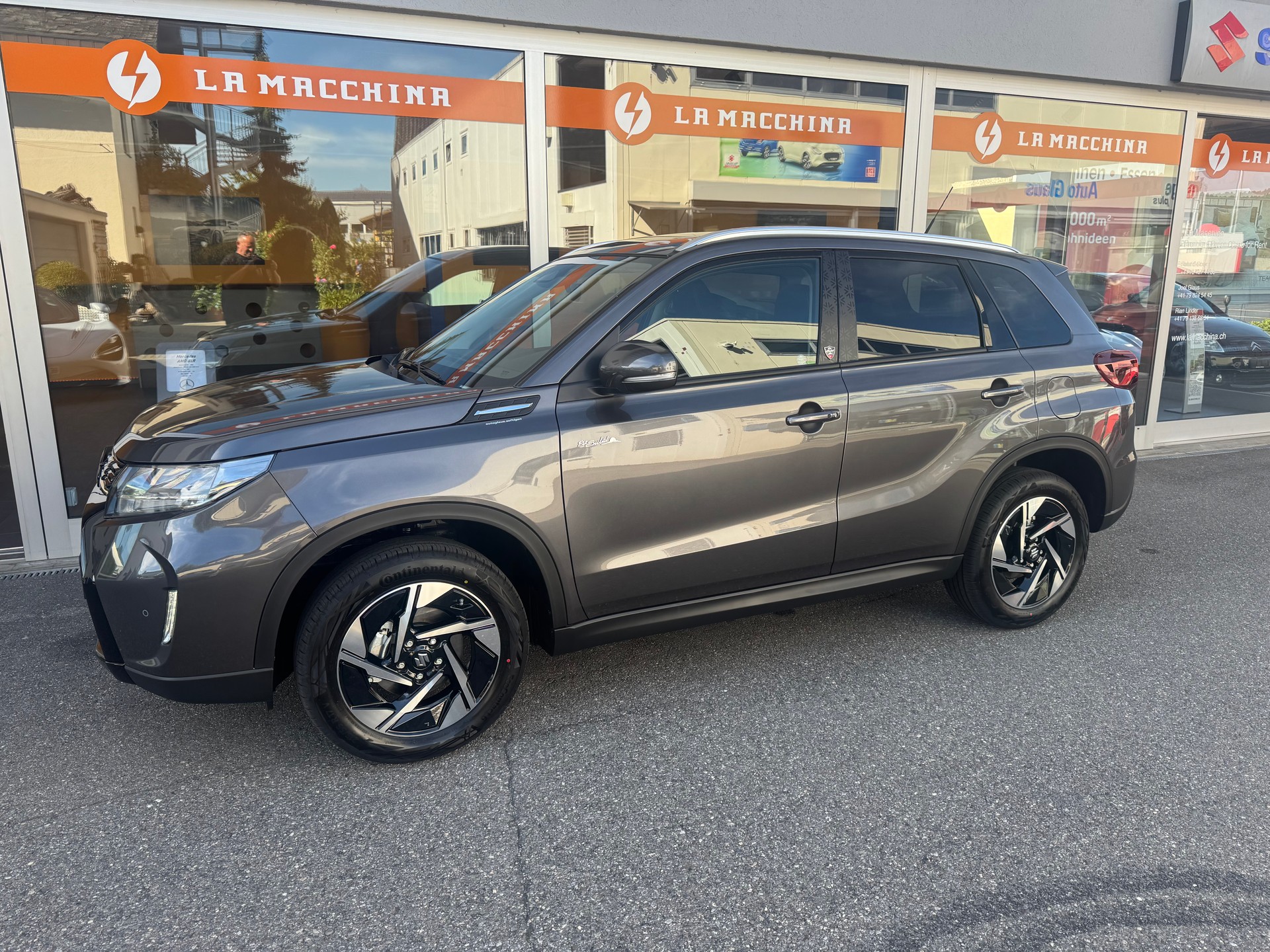 SUZUKI Vitara 1.4 Boosterjet Piz Sulai Top 4x4 Hybrid-showroom-element-1
