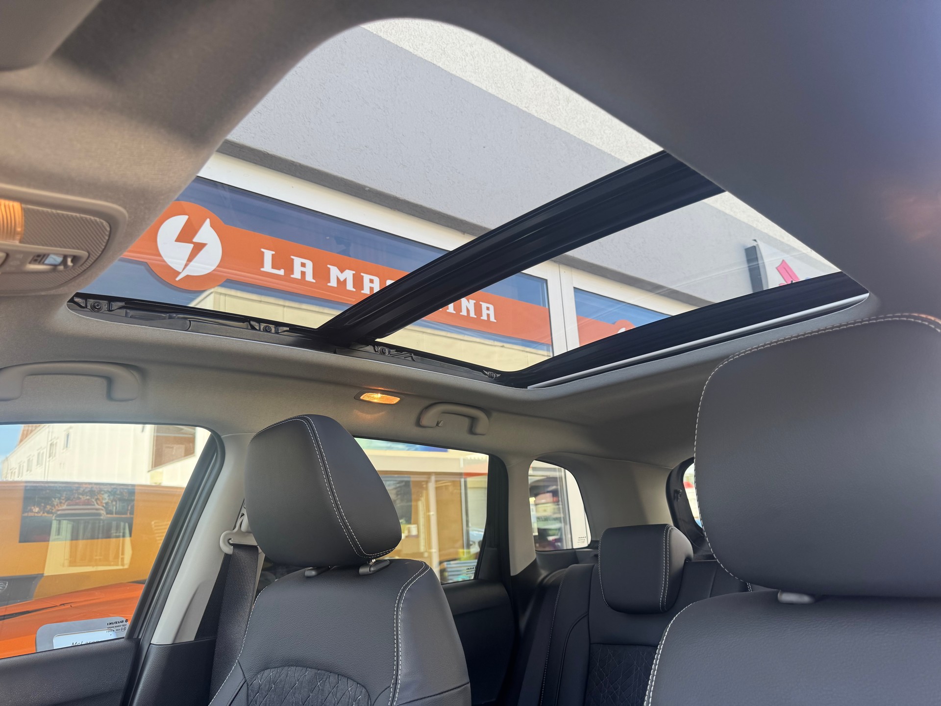 SUZUKI Vitara 1.4 Boosterjet Piz Sulai Top 4x4 Hybrid-image-13