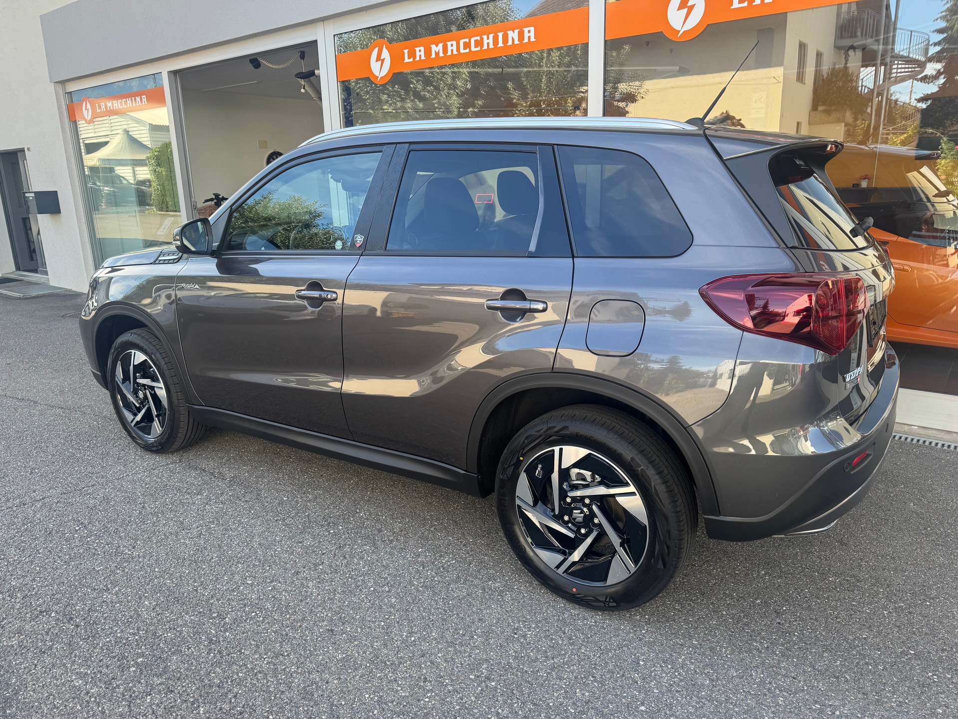 SUZUKI Vitara 1.4 Boosterjet Piz Sulai Top 4x4 Hybrid-showroom-element-2