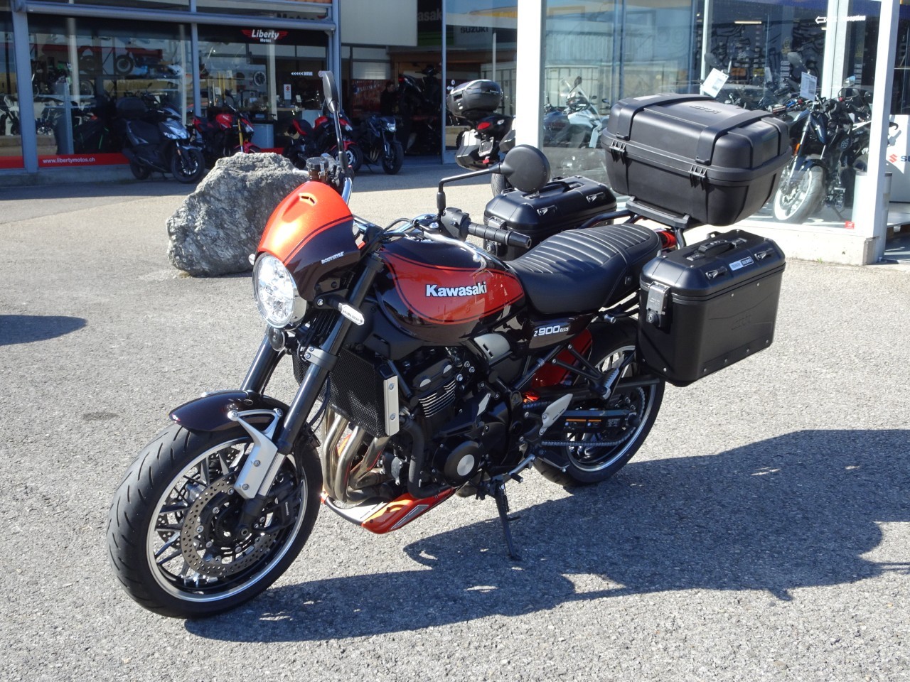 KAWASAKI Z 900 RS-showroom-element-3