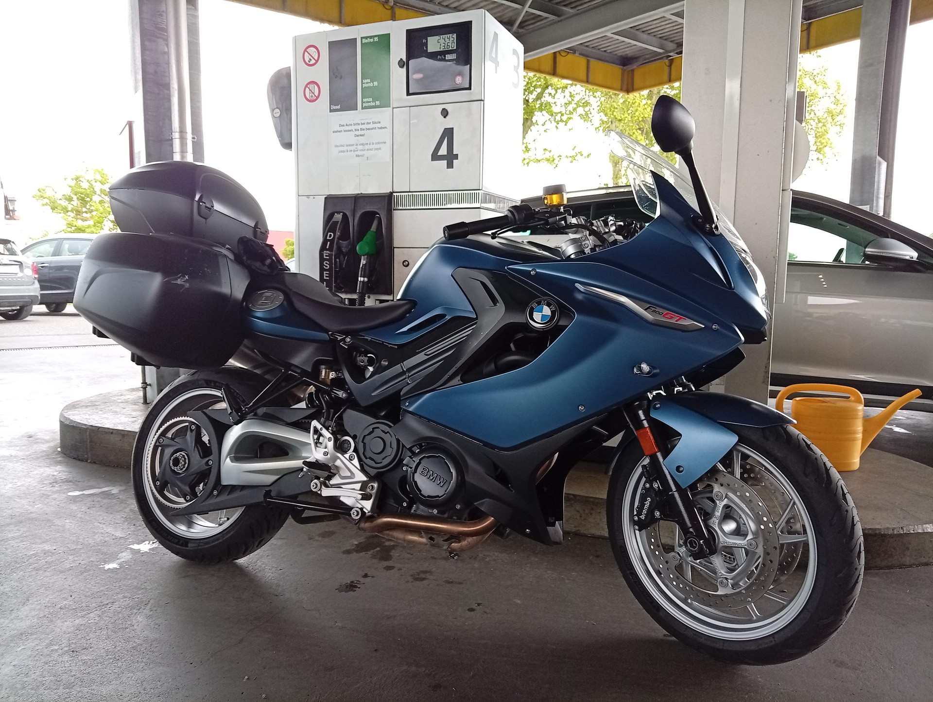 BMW F 800 GT-image-3