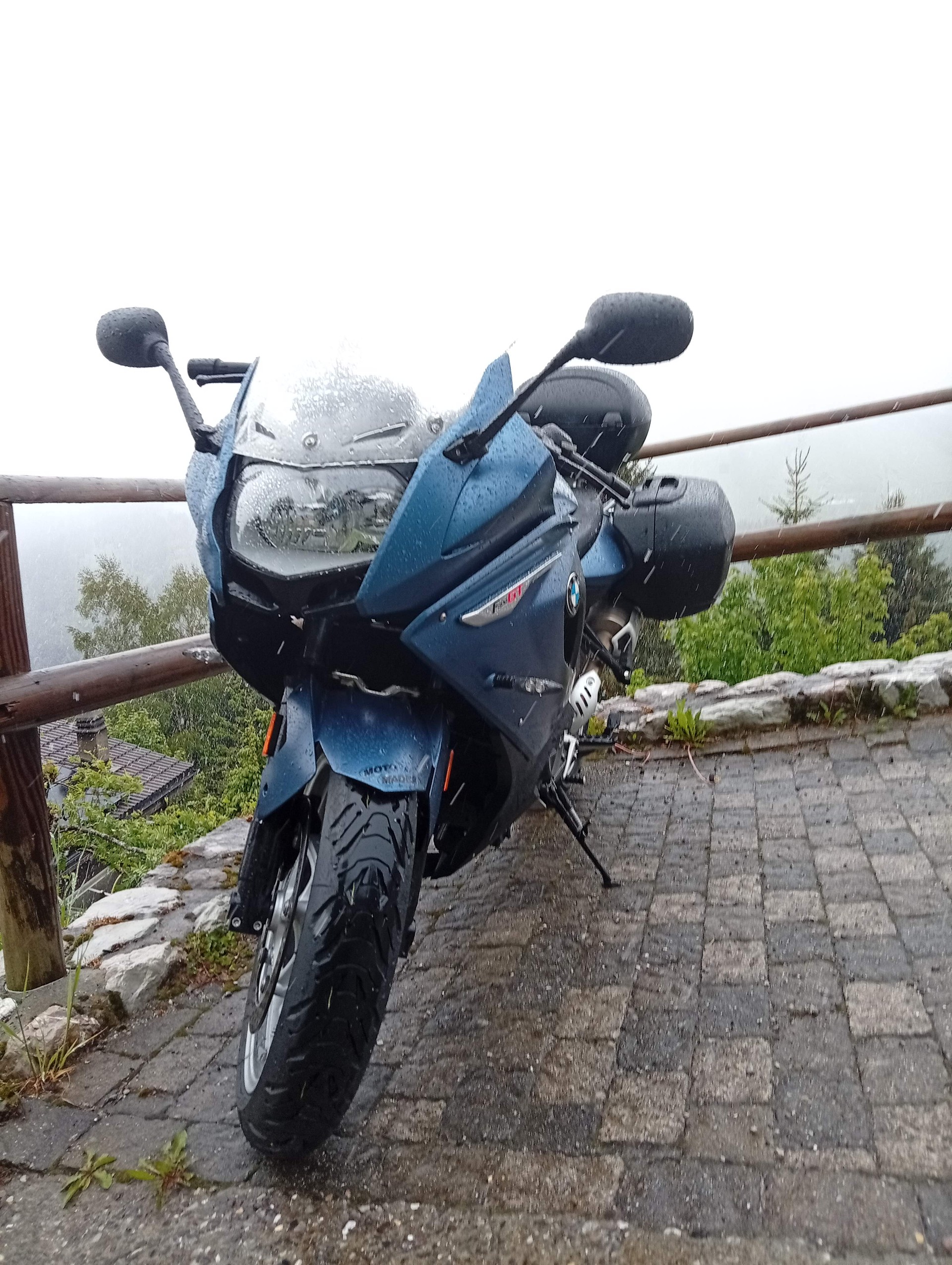 BMW F 800 GT-image-0