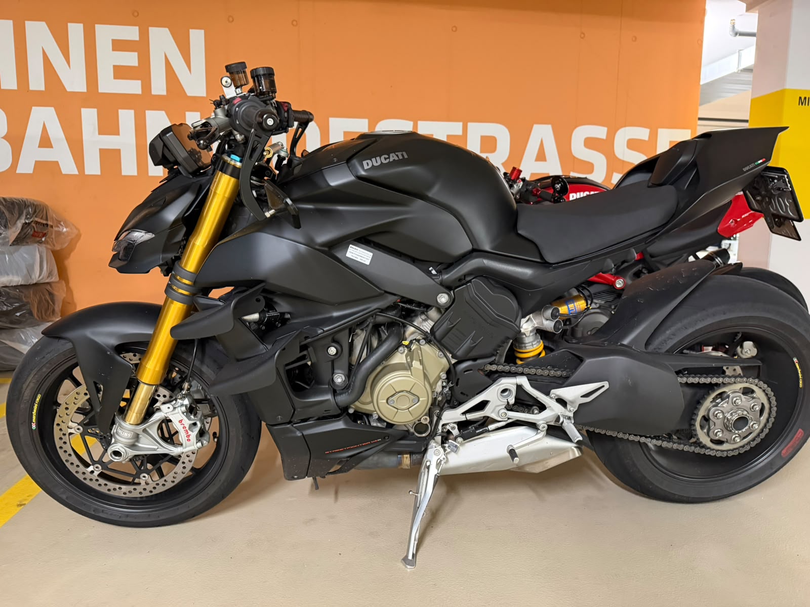 DUCATI Streetfighter V4 S-image-1
