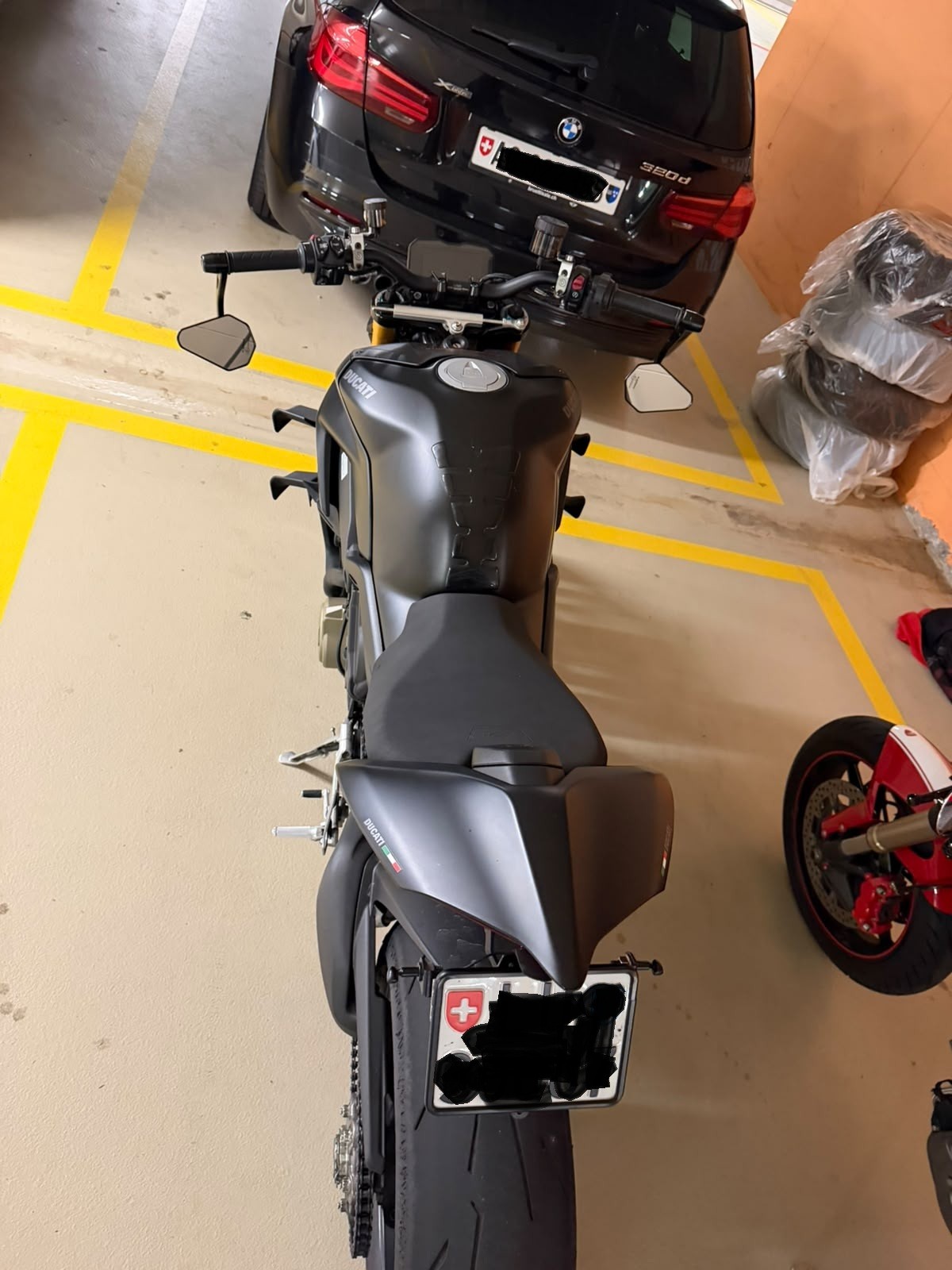 DUCATI Streetfighter V4 S-image-4