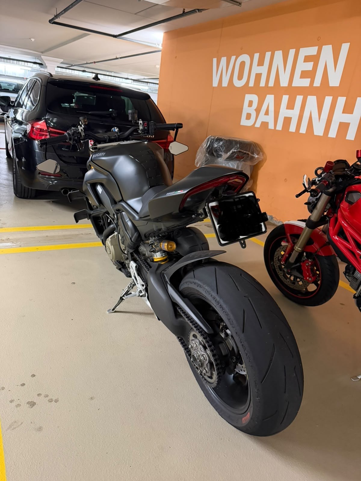 DUCATI Streetfighter V4 S-image-2