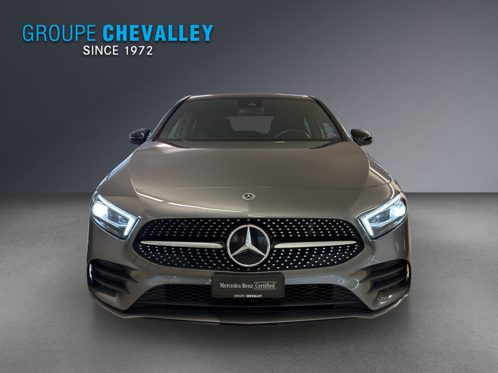 MERCEDES-BENZ A 200 AMG Line-showroom-element-1