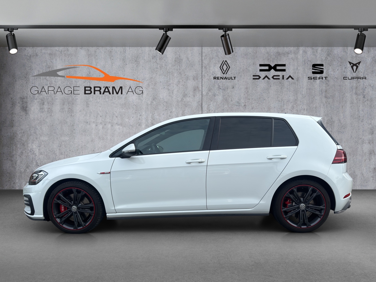 VW Golf 2.0 TSI GTI Performance DSG-showroom-element-2