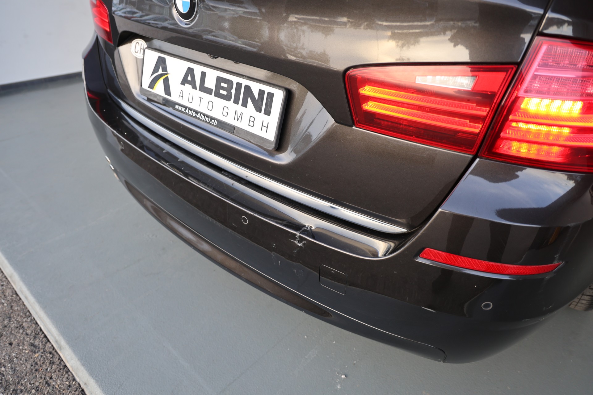 BMW 530d xDrive Touring-image-15