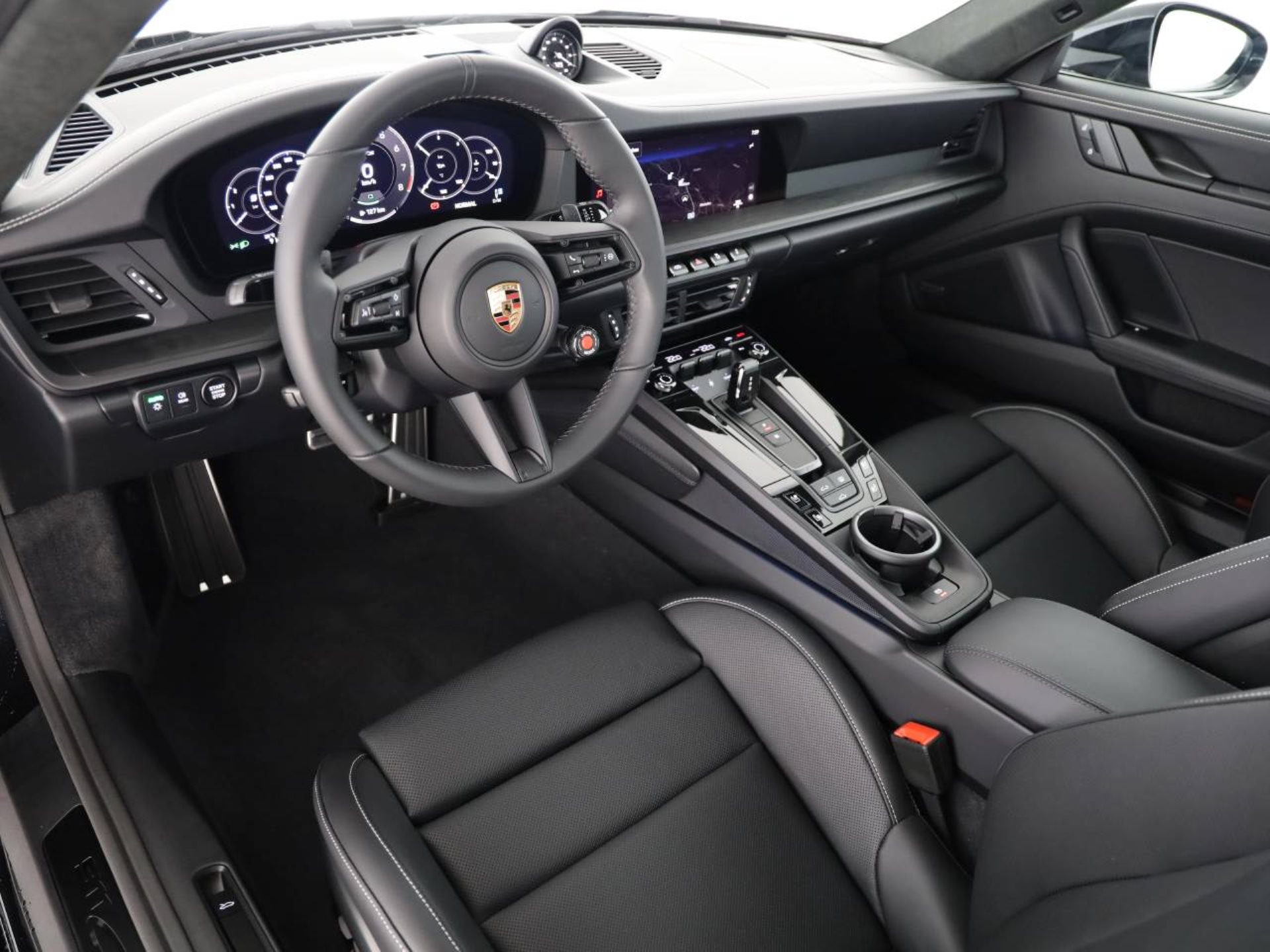 PORSCHE 911 Carrera GTS-showroom-element-3
