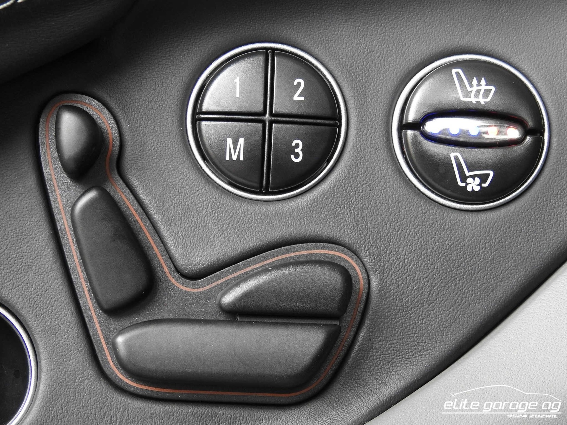 MERCEDES-BENZ SL 65 AMG Automatic-image-11