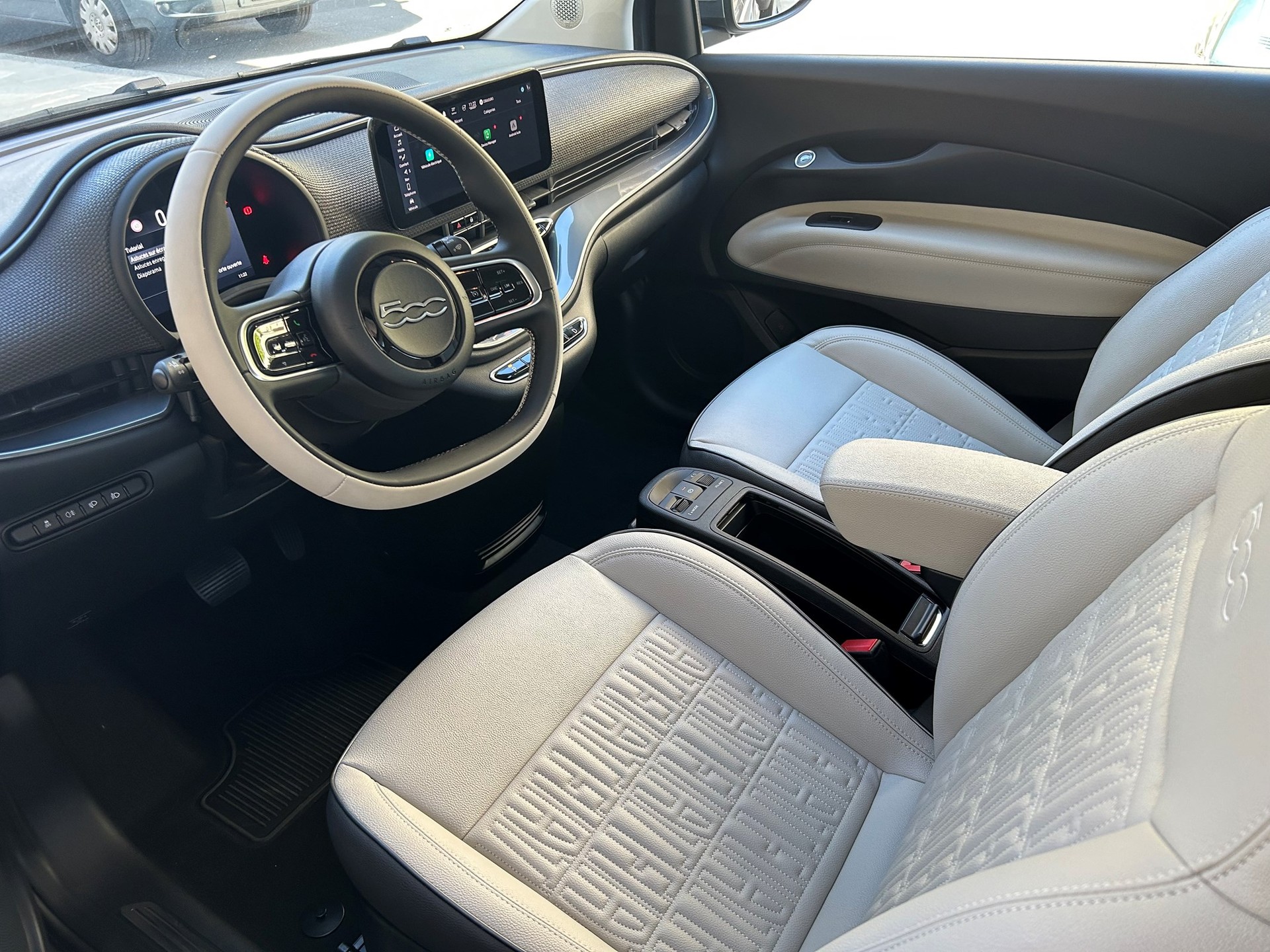 FIAT 500 La Prima Bocelli-image-4