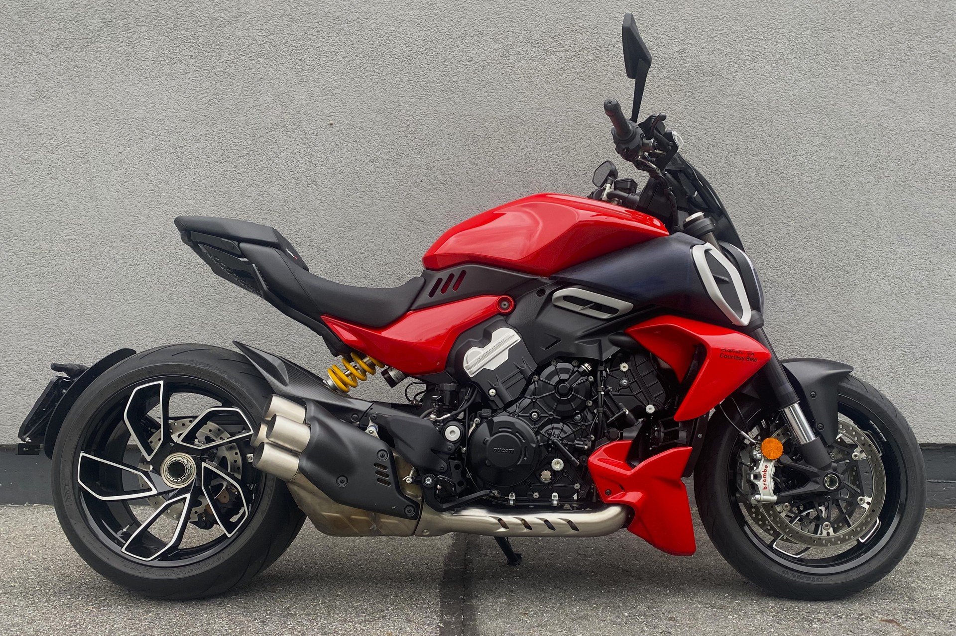 DUCATI Diavel V4-image-0