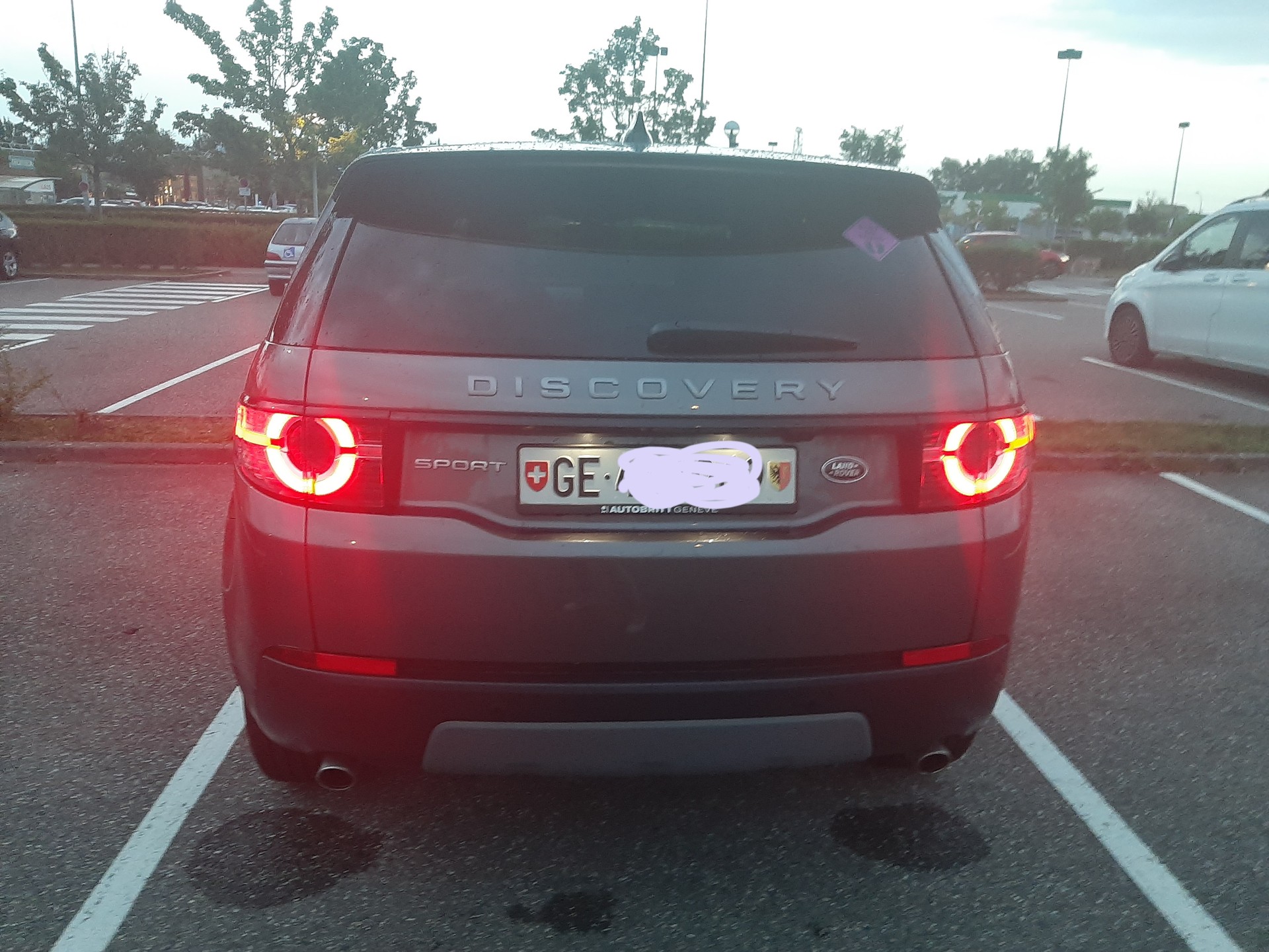 LAND ROVER Discovery Sport 2.0 Si4 HSE Luxury AT9-image-5