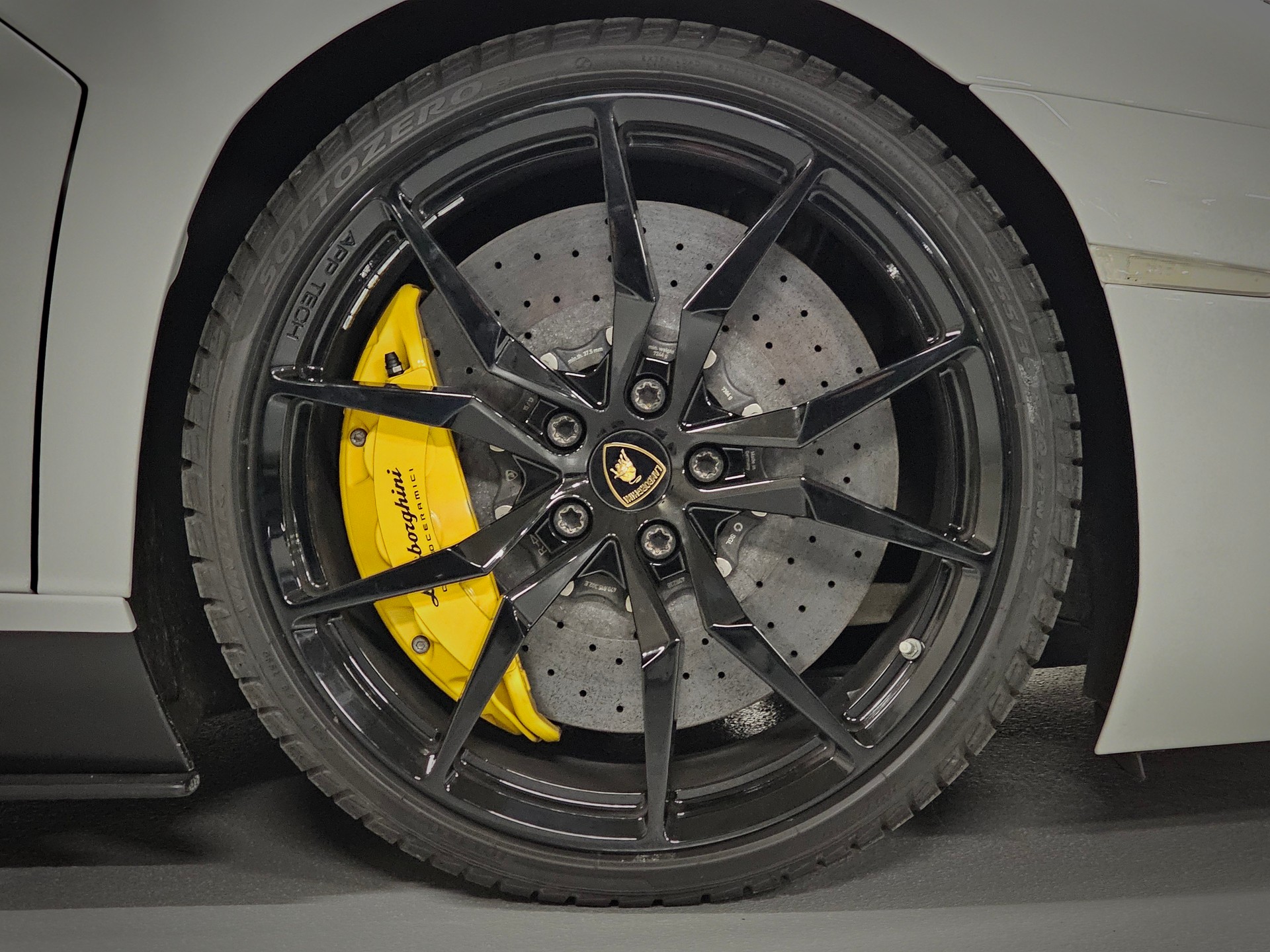 LAMBORGHINI Aventador LP700-4 Coupé E-Gear Pack puissance 760CV | 760 NM-image-12
