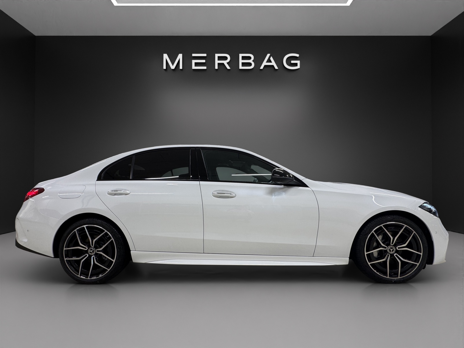 MERCEDES-BENZ C 220 d 4 Matic "Swiss Star"-image-1