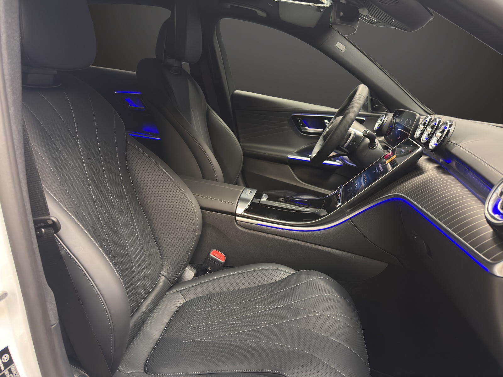 MERCEDES-BENZ C 220 d 4 Matic "Swiss Star"-image-12