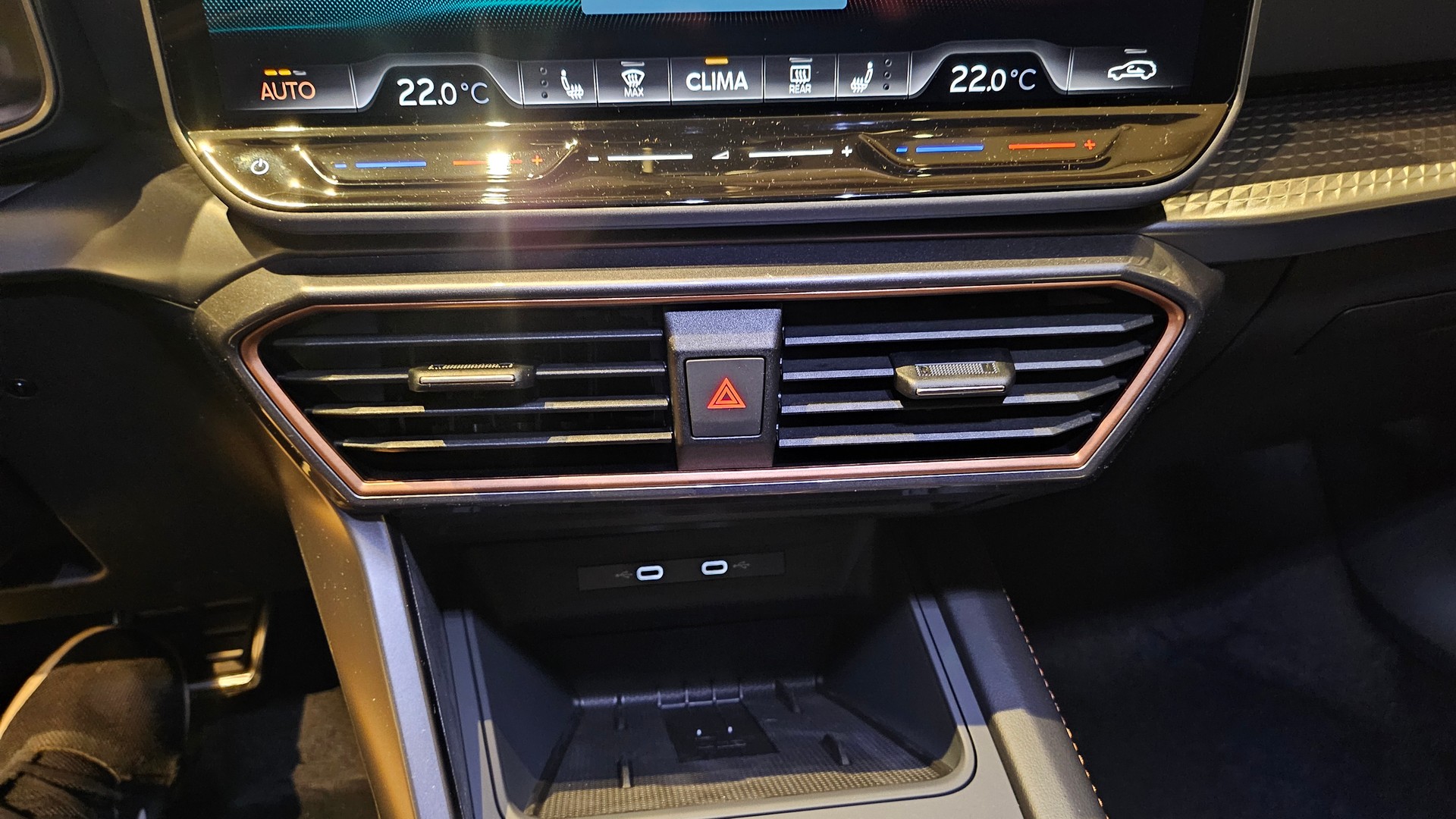 CUPRA LEON ST 2.0 TSI VZ DSG 4Drive-image-26