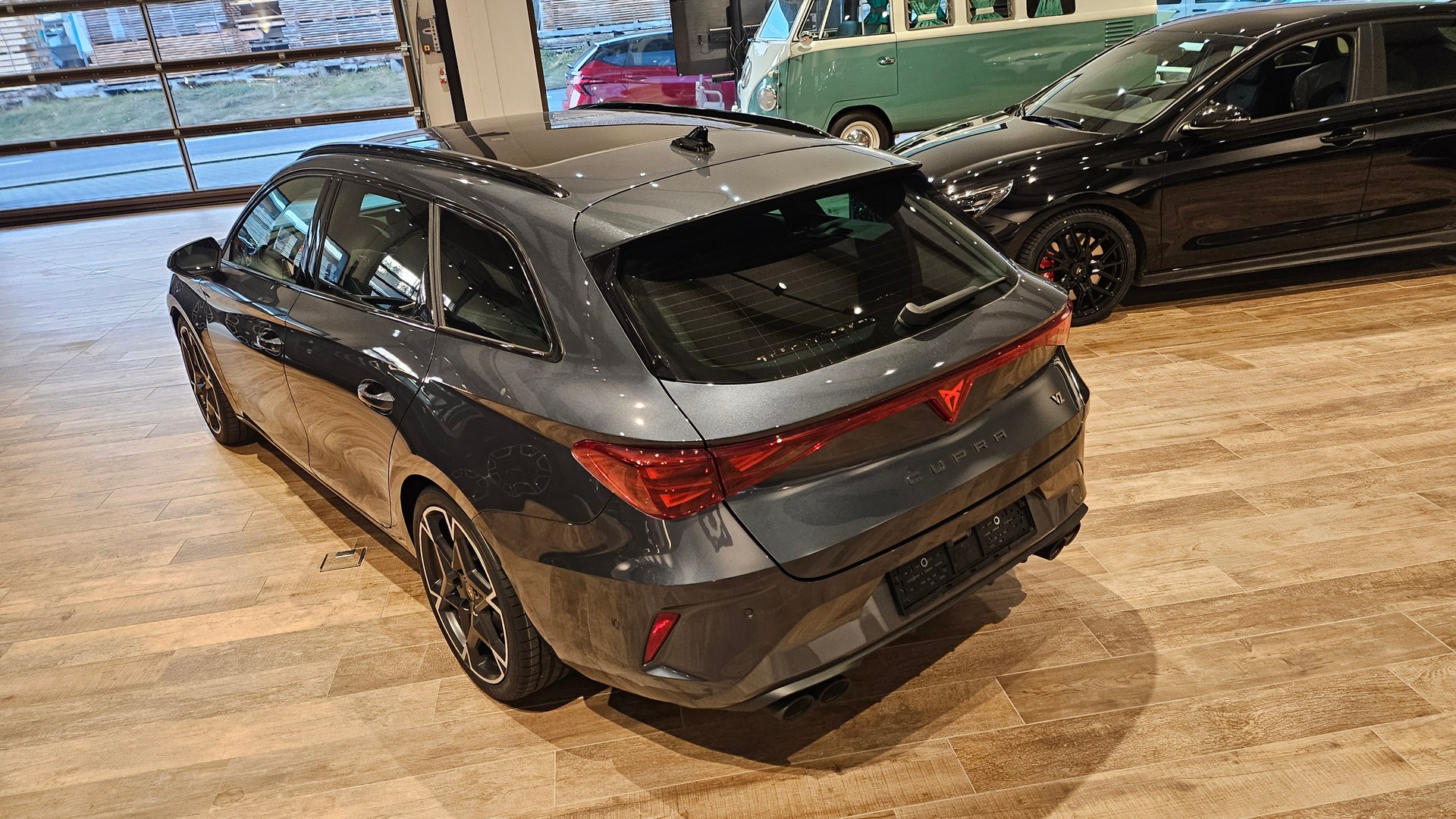 CUPRA LEON ST 2.0 TSI VZ DSG 4Drive-image-13