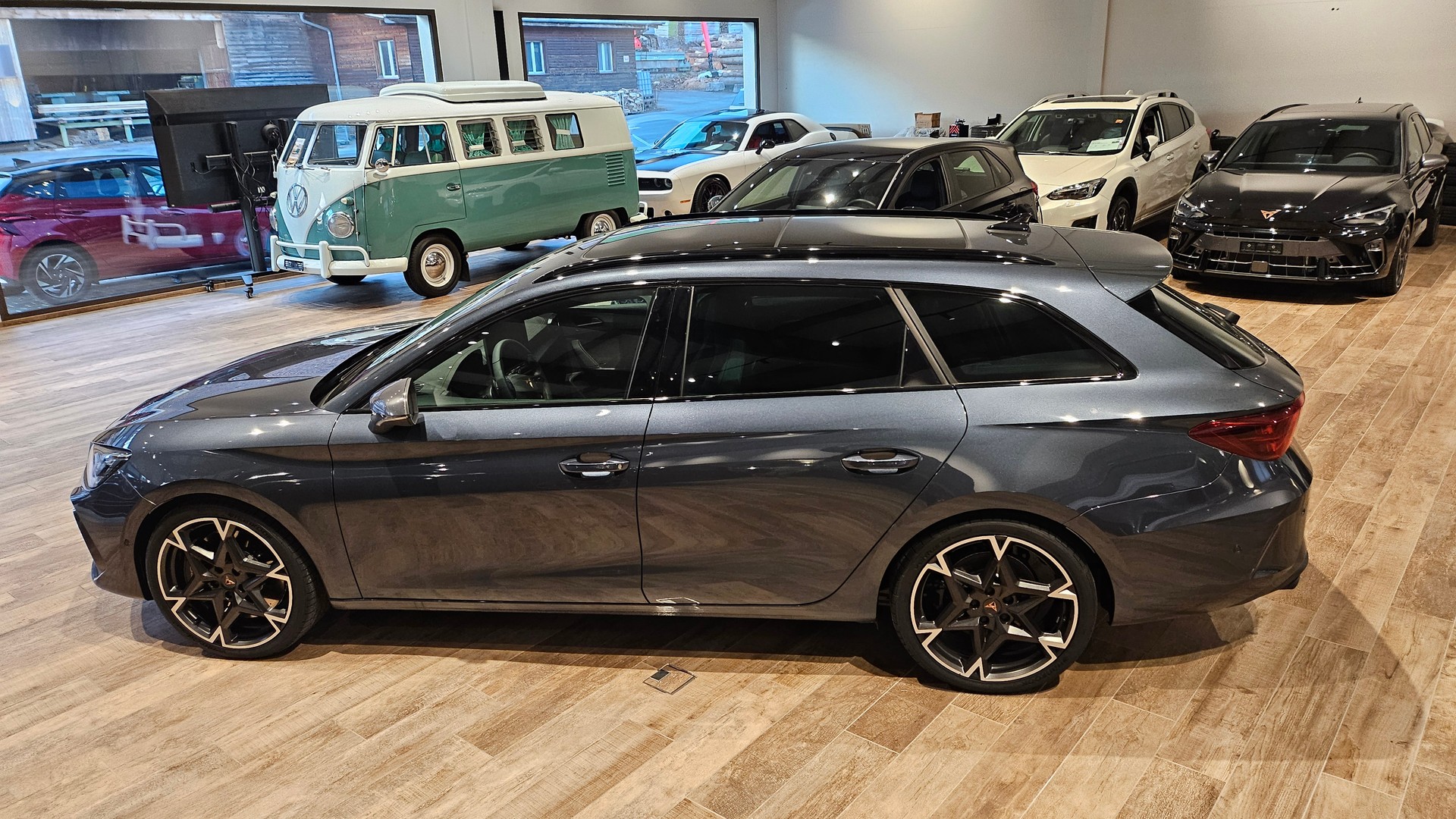 CUPRA LEON ST 2.0 TSI VZ DSG 4Drive-image-15