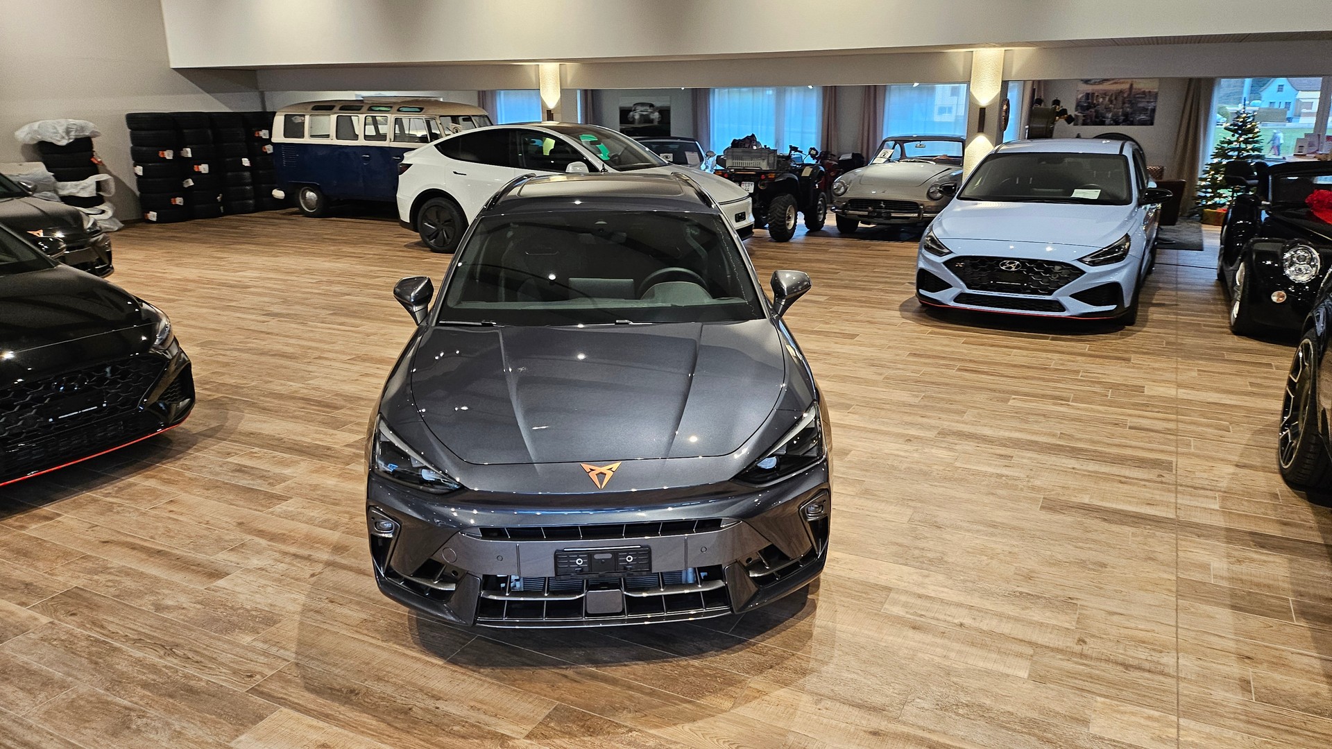 CUPRA LEON ST 2.0 TSI VZ DSG 4Drive-showroom-element-3