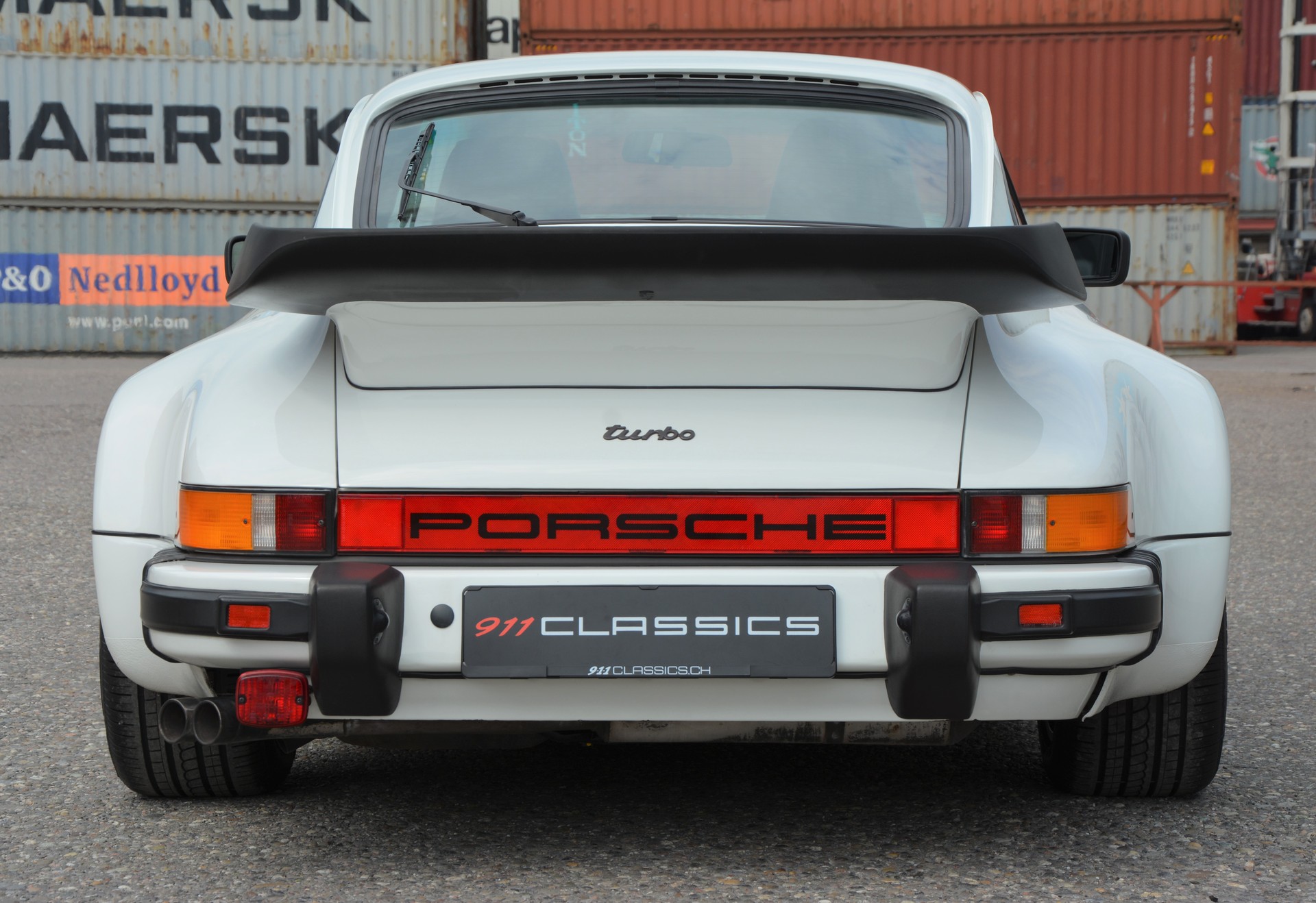 PORSCHE 911 3.3 Turbo-image-14